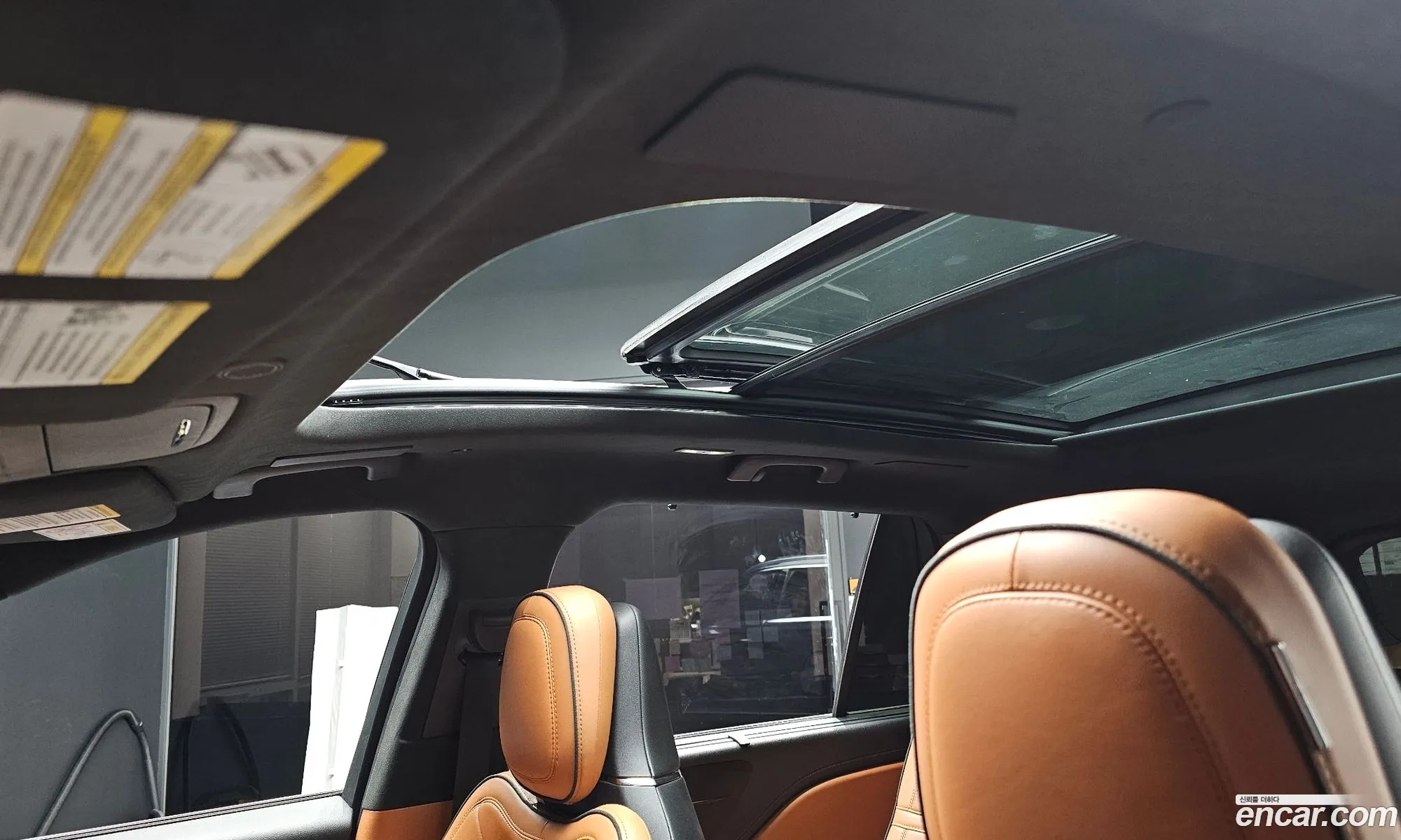 Lincoln Aviator 2020 5LM5J9XC6LGL25764 — 3