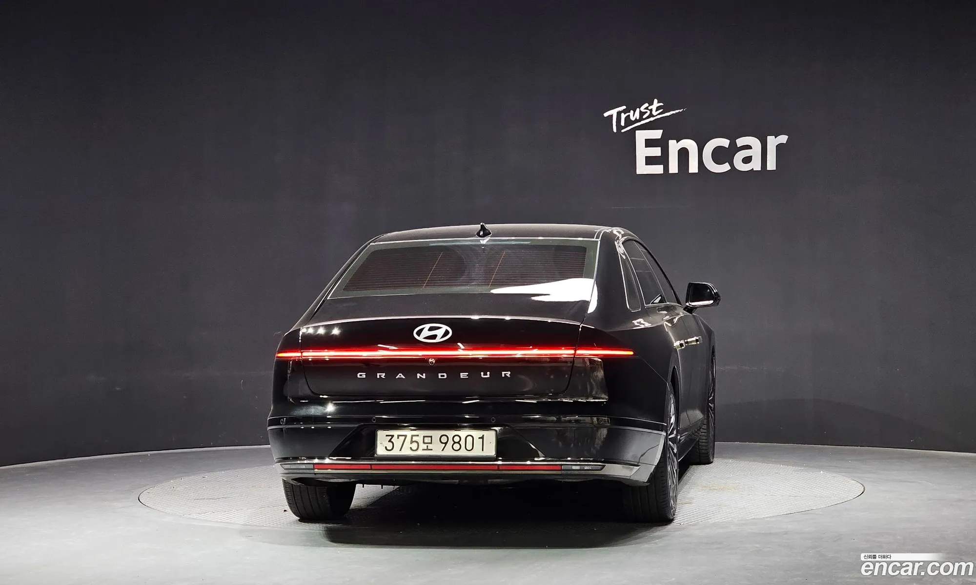 Hyundai Grandeur Hybrid 2023 — 16