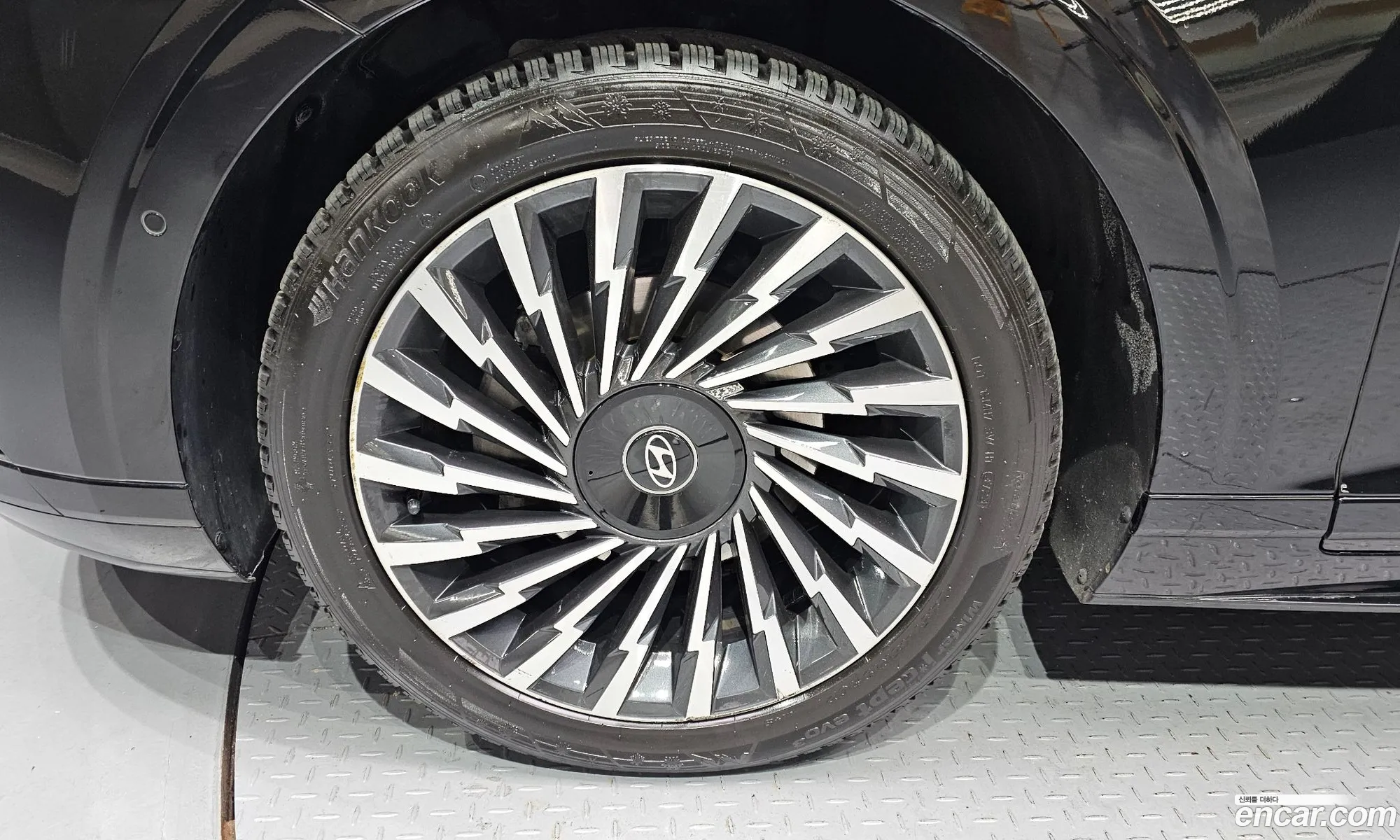 Hyundai Grandeur Hybrid 2023 — 18