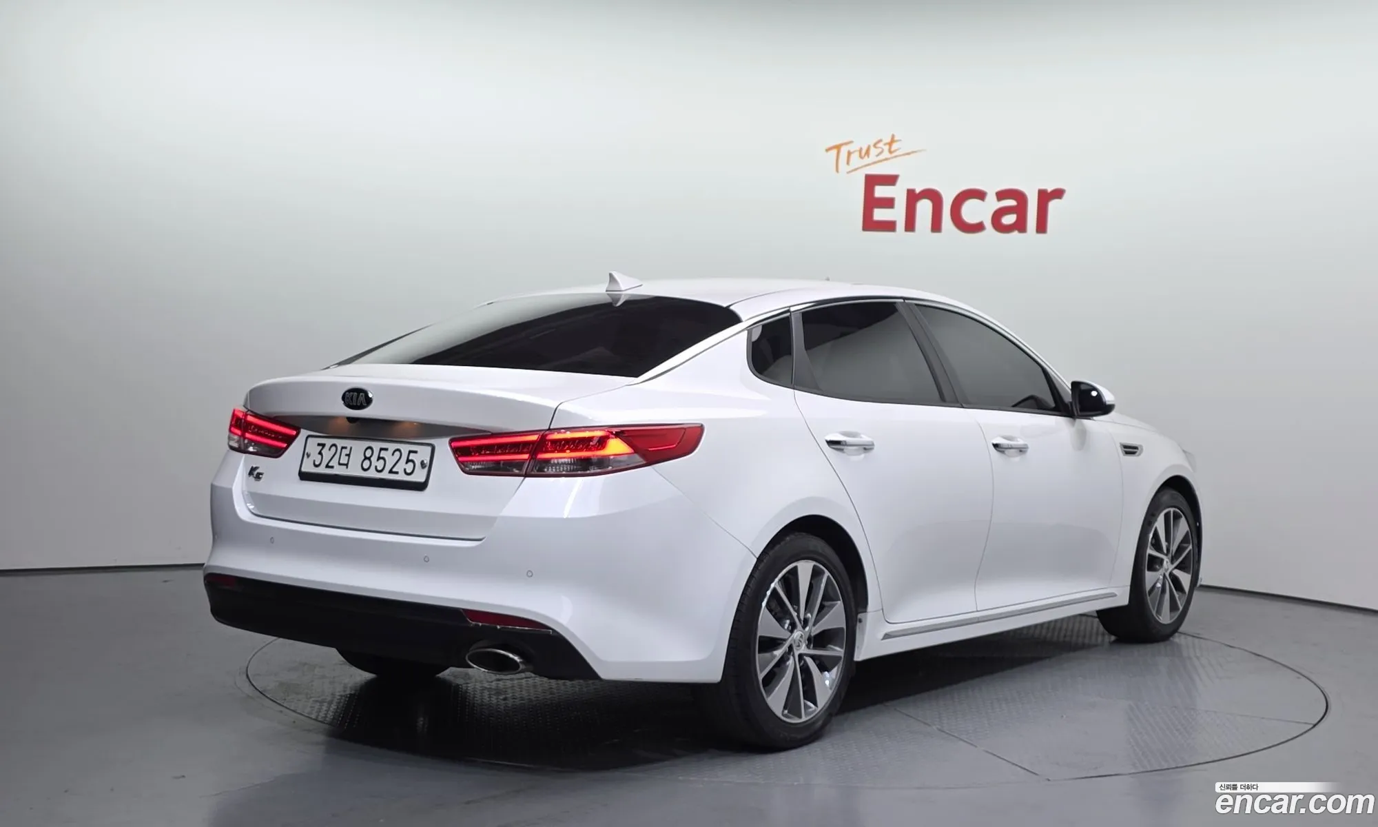 Kia K5 2018 — 10