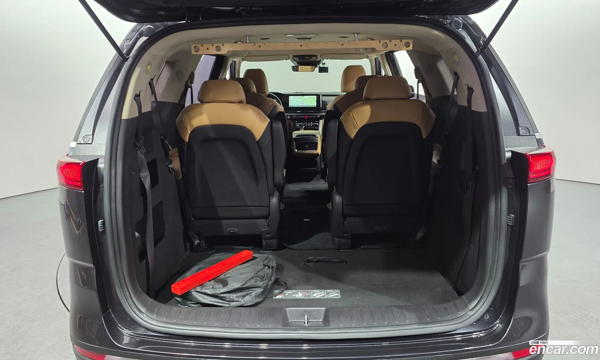 Kia Carnival 2022 — 16