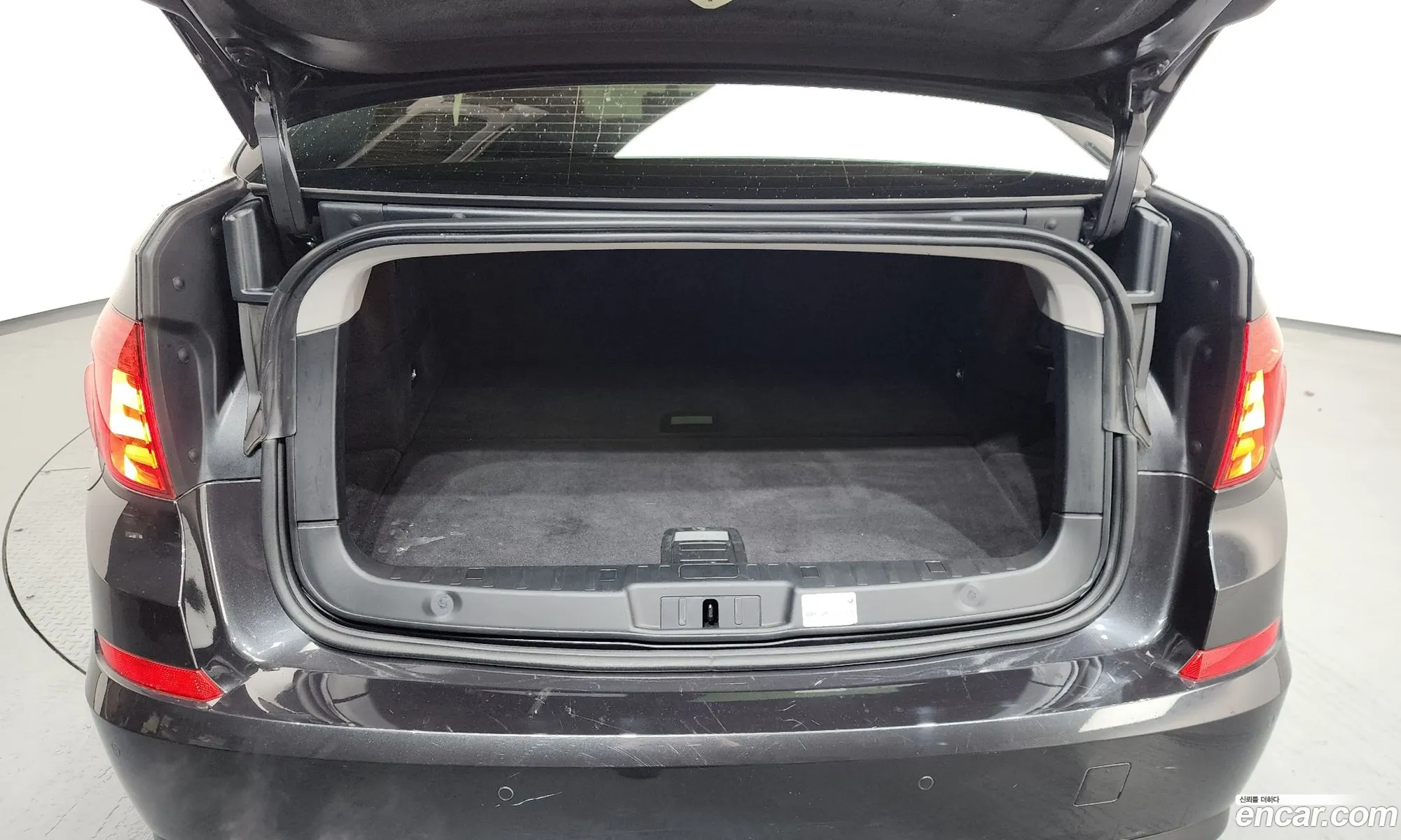 BMW 5 Series GT 2011 WBASP2106BC351752 — 20
