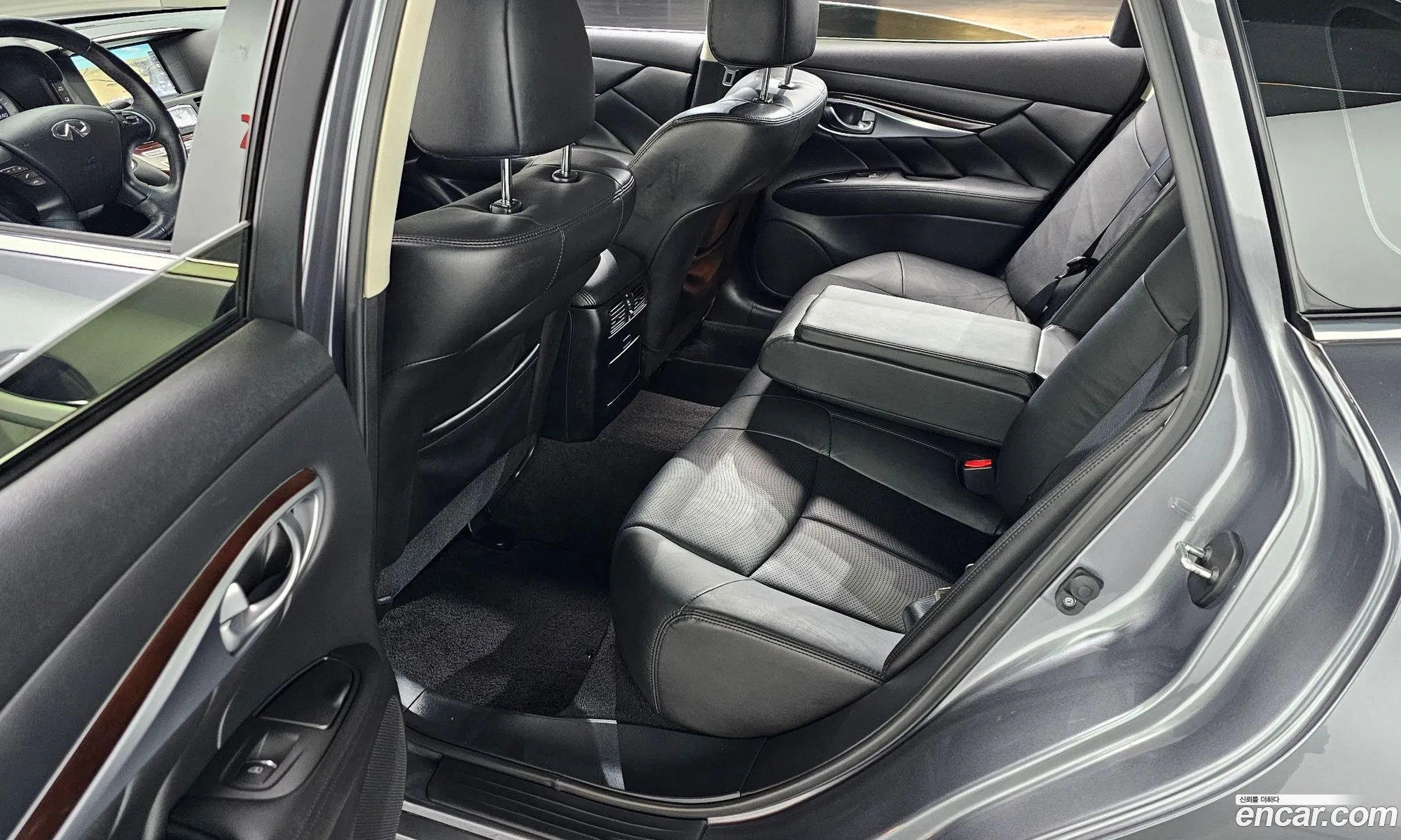 Infiniti Q70 2017 JNKBY11E8HM600074 — 14