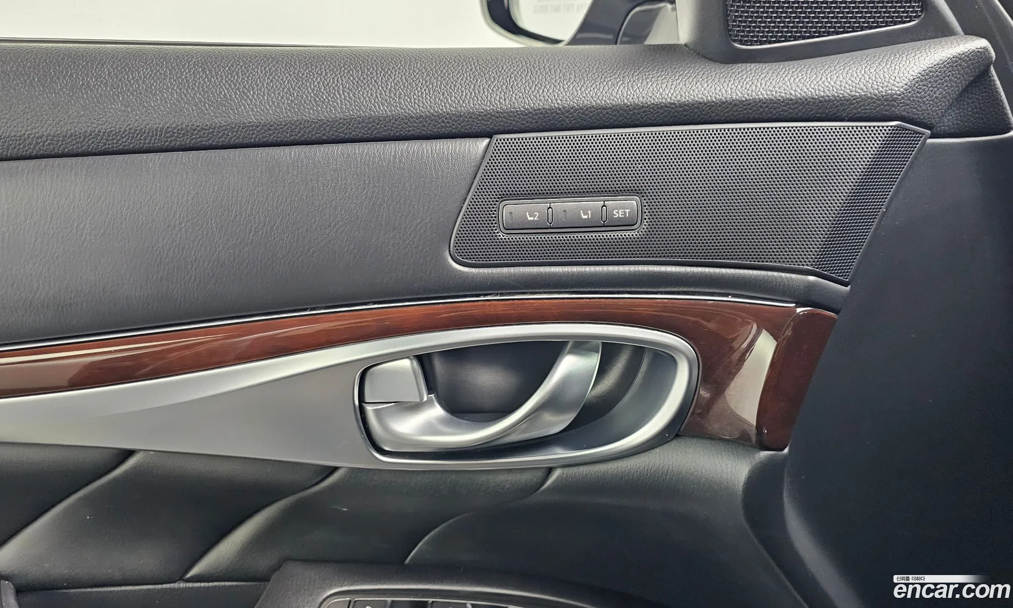 Infiniti Q70 2017 JNKBY11E8HM600074 — 16