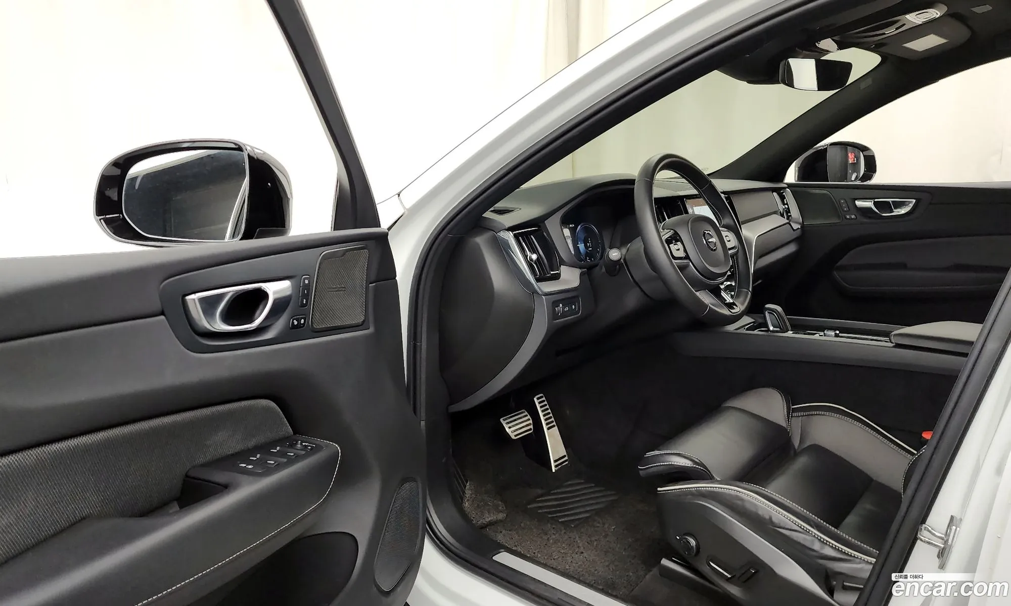 Volvo XC60 2021 YV1UZBR0DM1753018 — 16