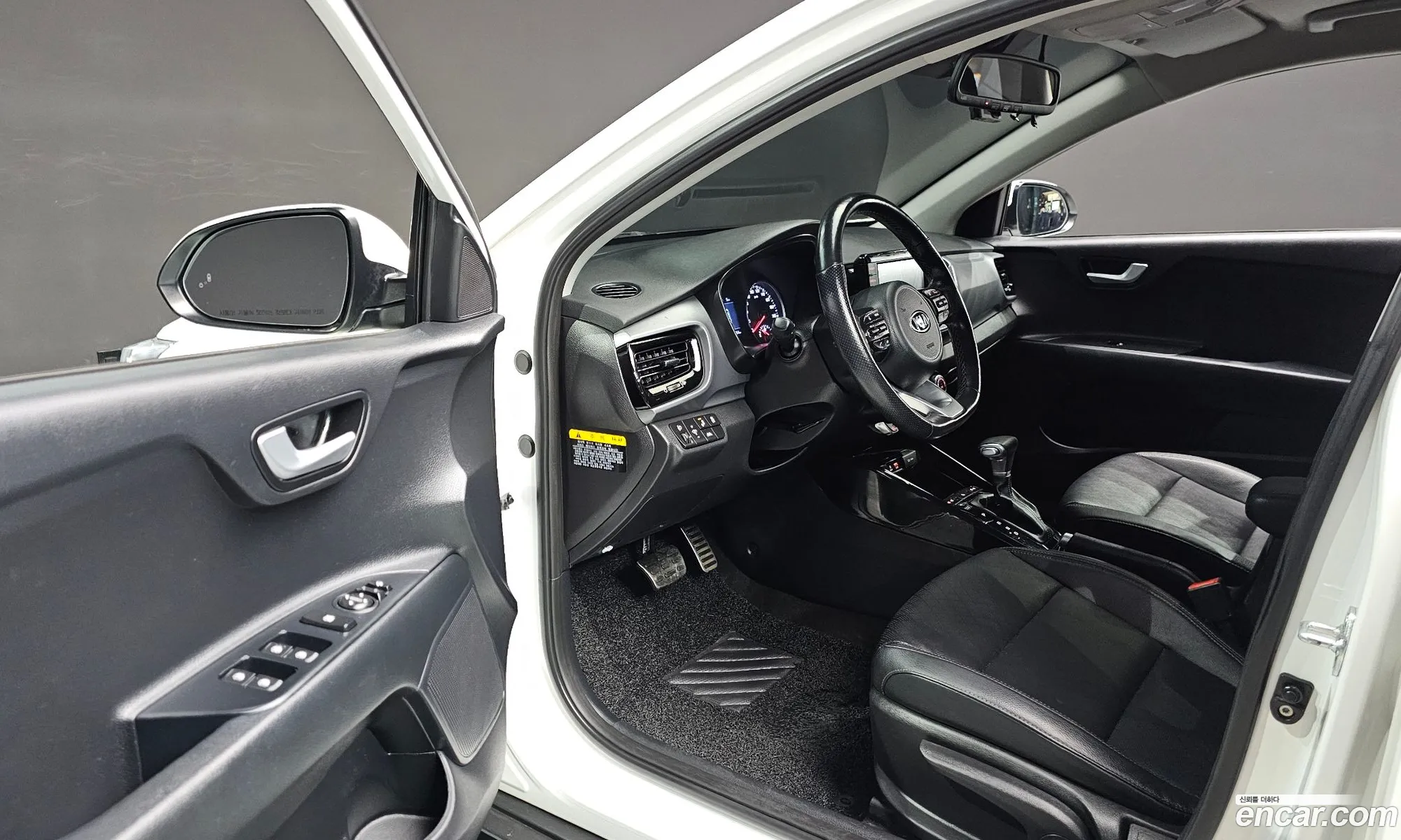 Kia Stonic 2019 — 18