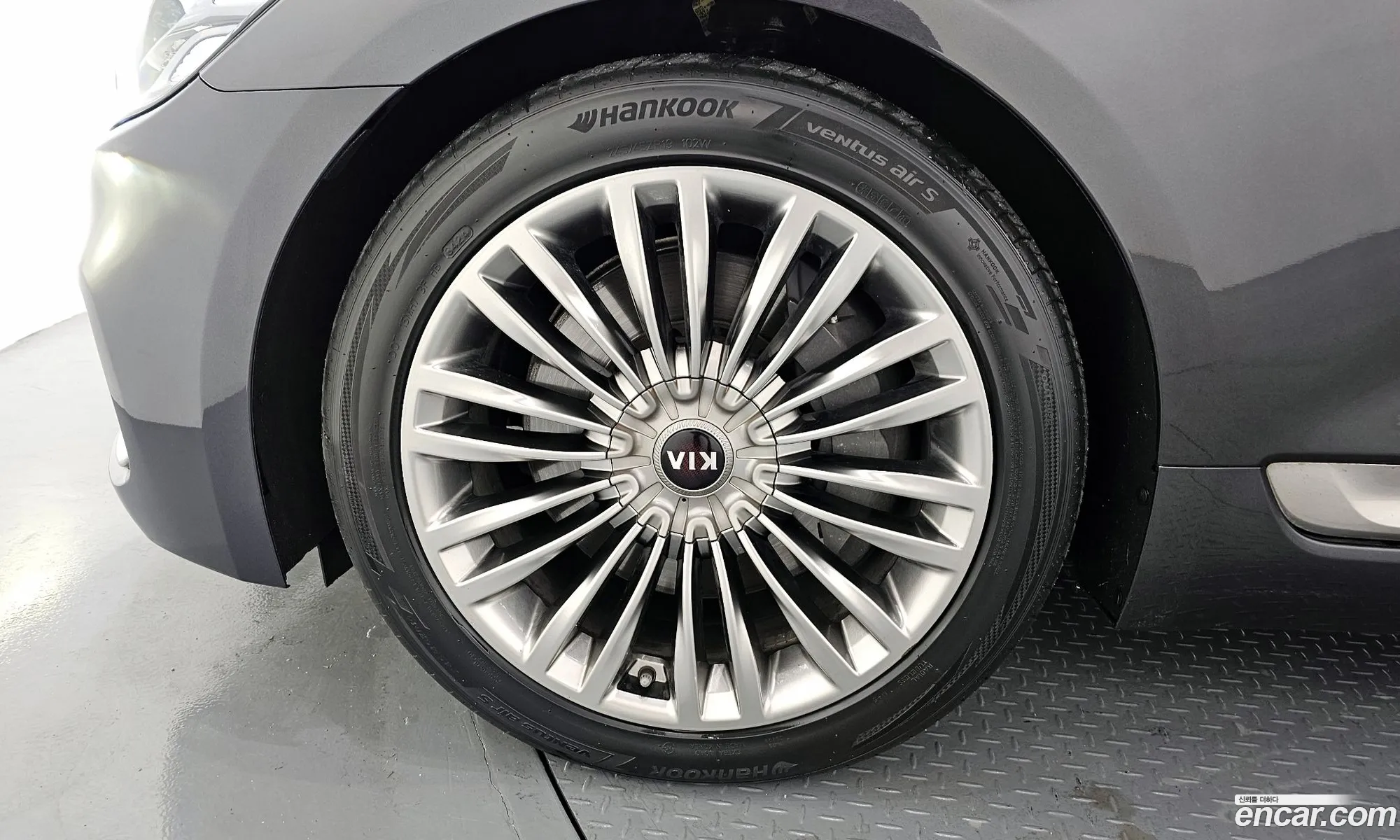 Kia The K9 2019 — 9