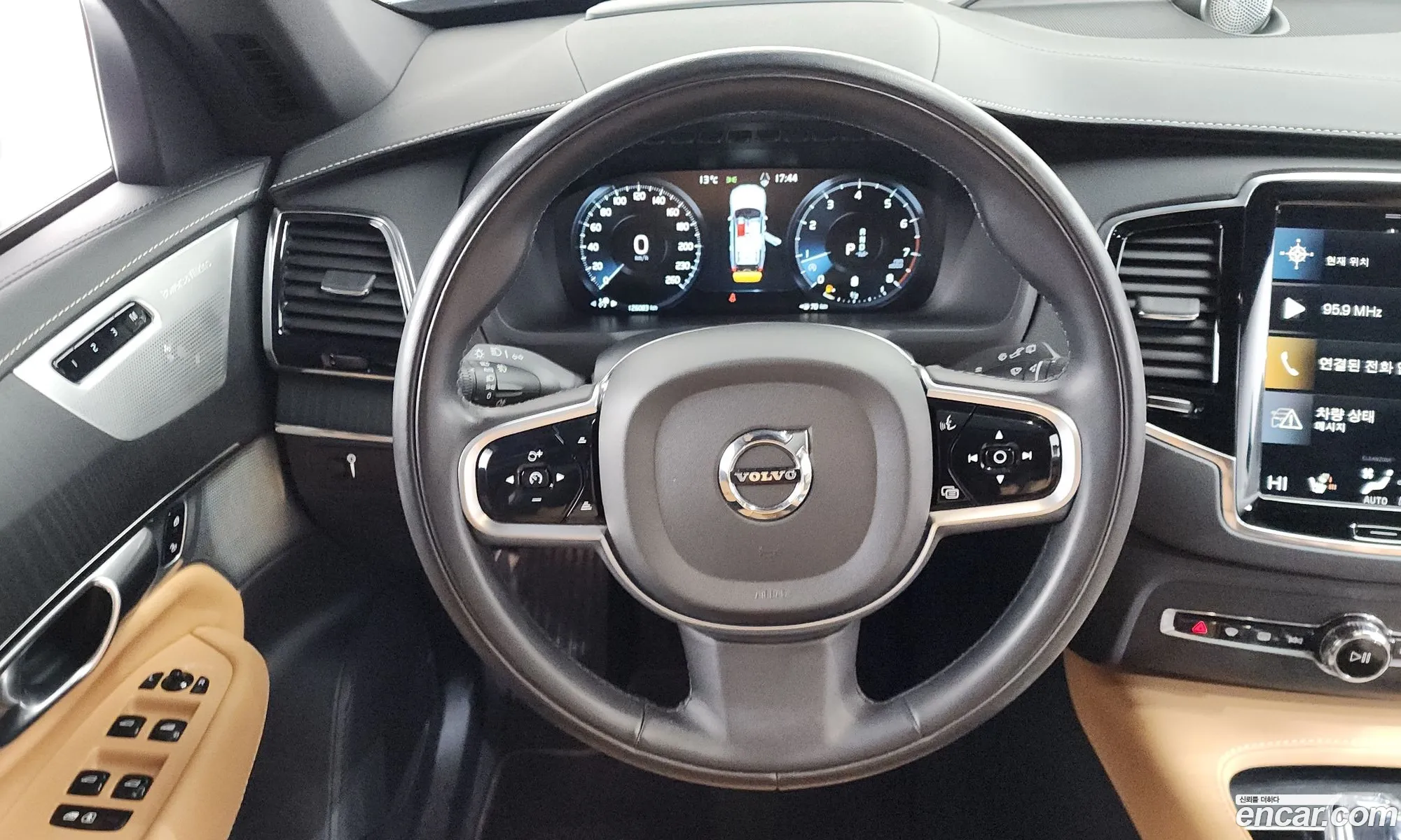 Volvo XC90 2022 YV1LF062CN1834403 — 17