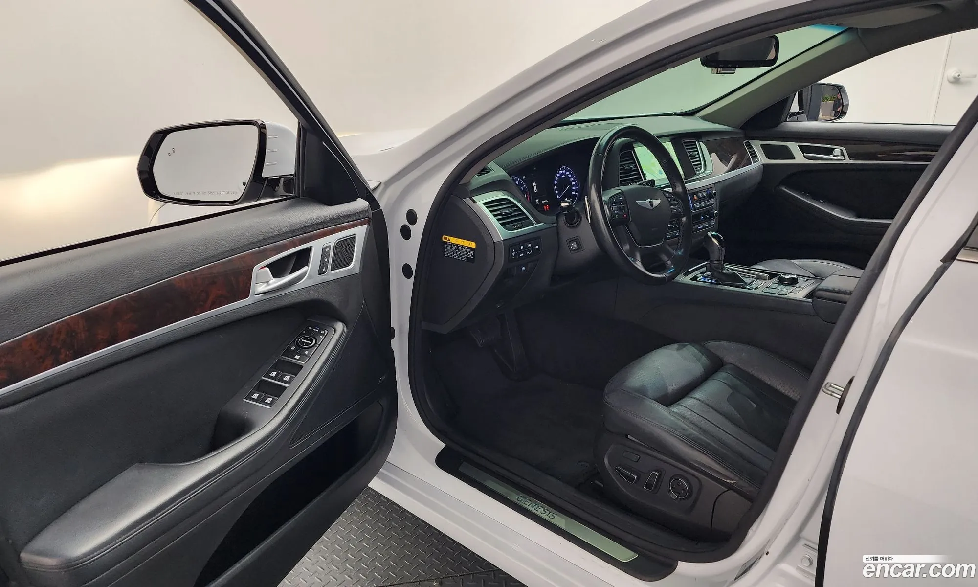 Hyundai Genesis DH 2015 — 13