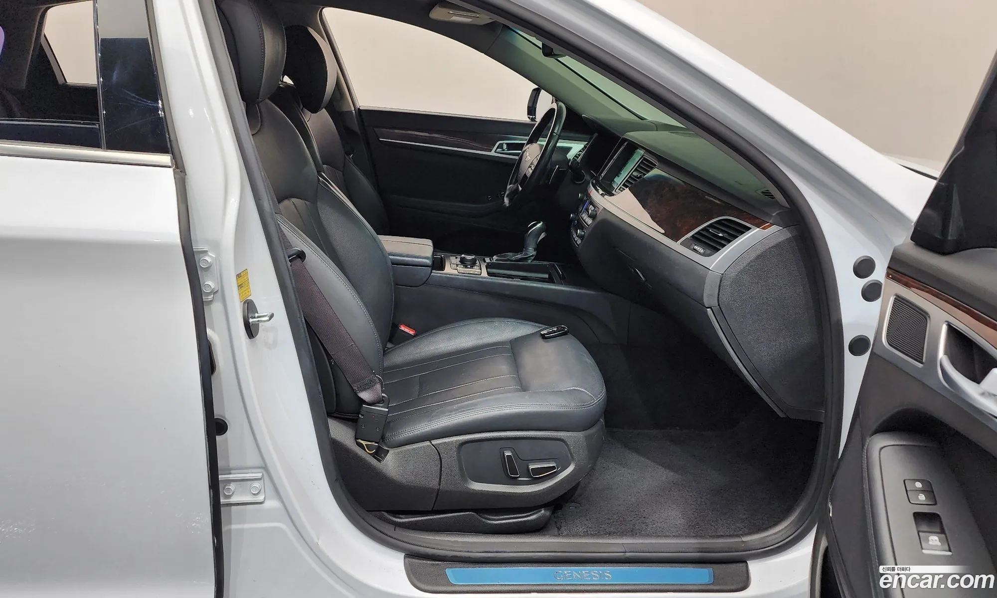 Hyundai Genesis DH 2015 — 6