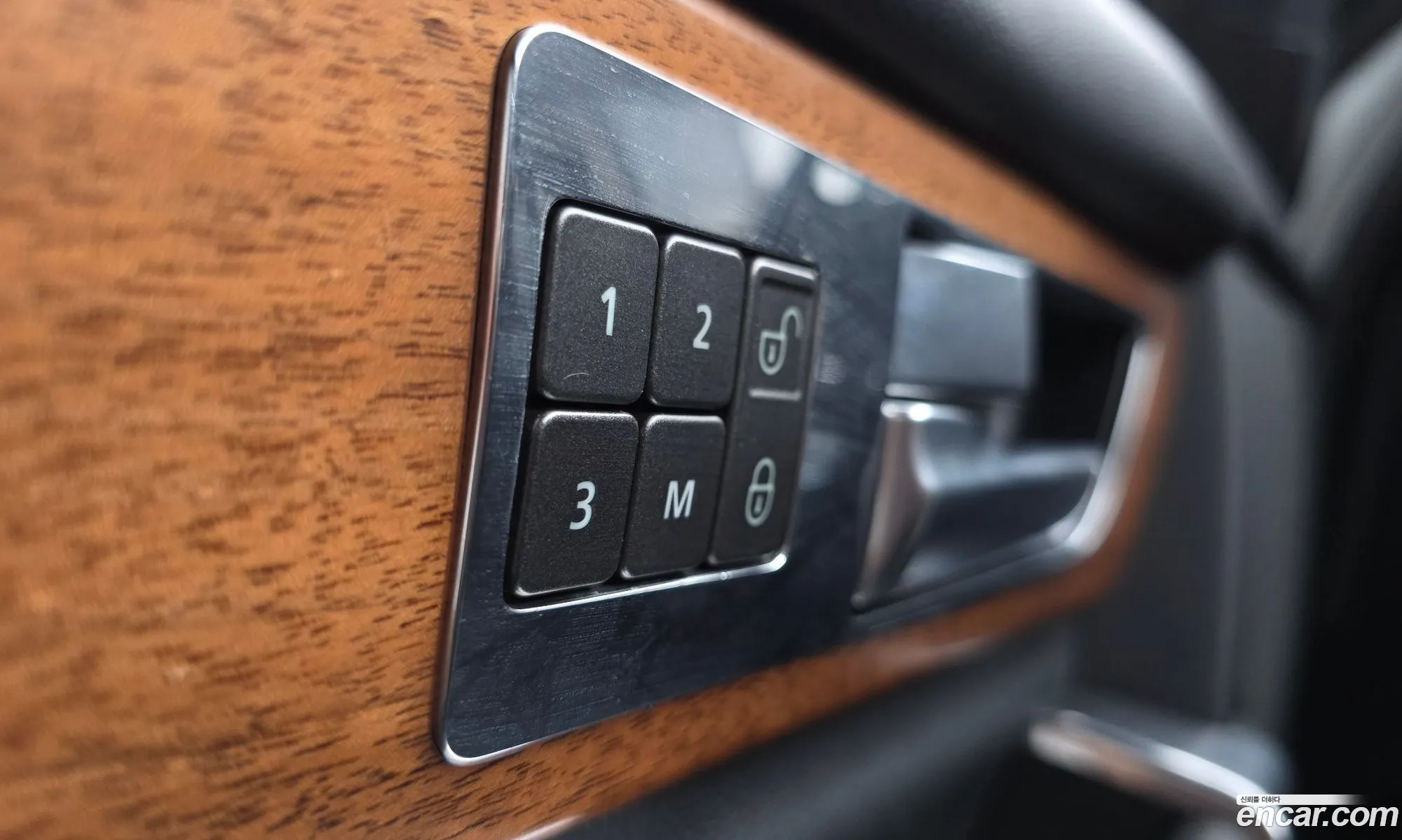 Land Rover Discovery 4 2014 SALLAAAG6EA709975 — 18