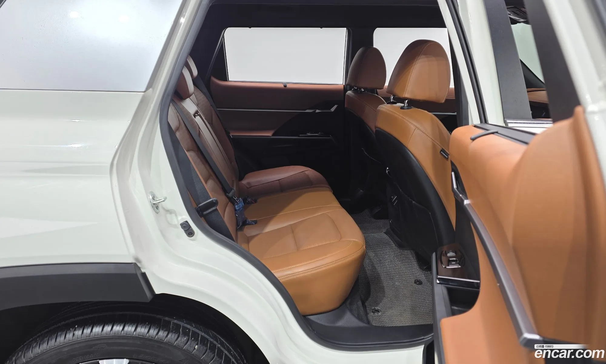 KG Mobility (SsangYong) Torres 2022 — 15