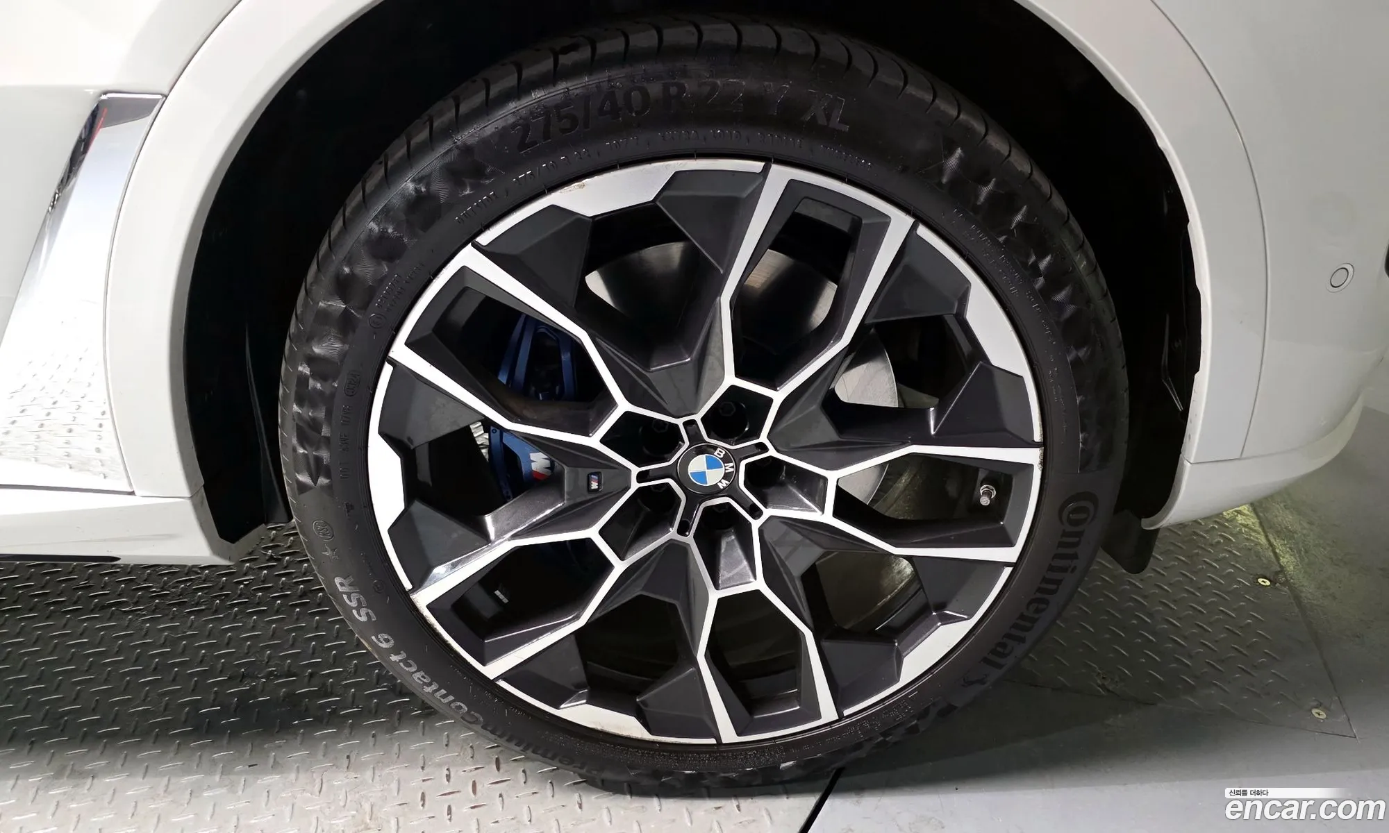 BMW X7 2024 — 19