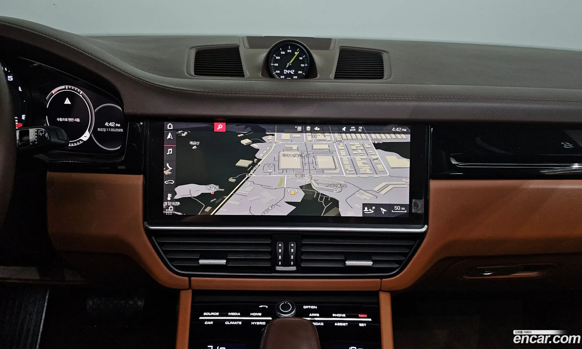 Porsche Cayenne 2021 — 18