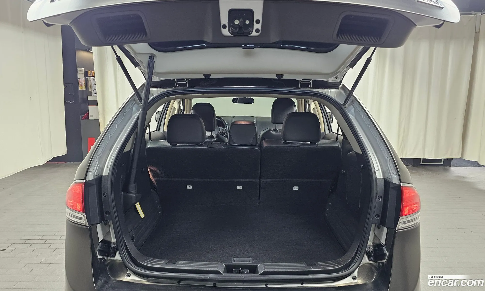 Lincoln MKX 2011 — 11