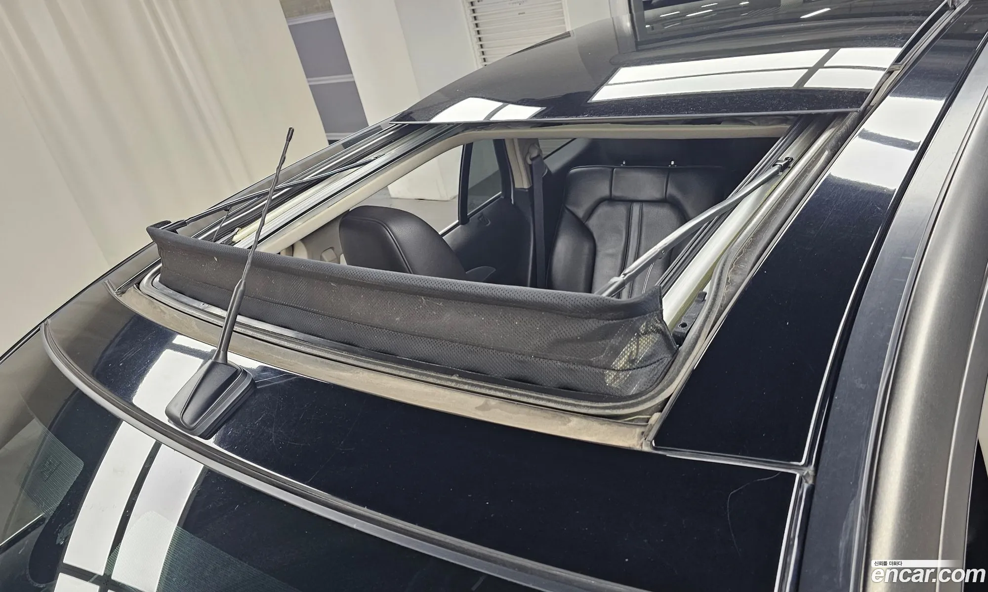 Lincoln MKX 2011 — 19