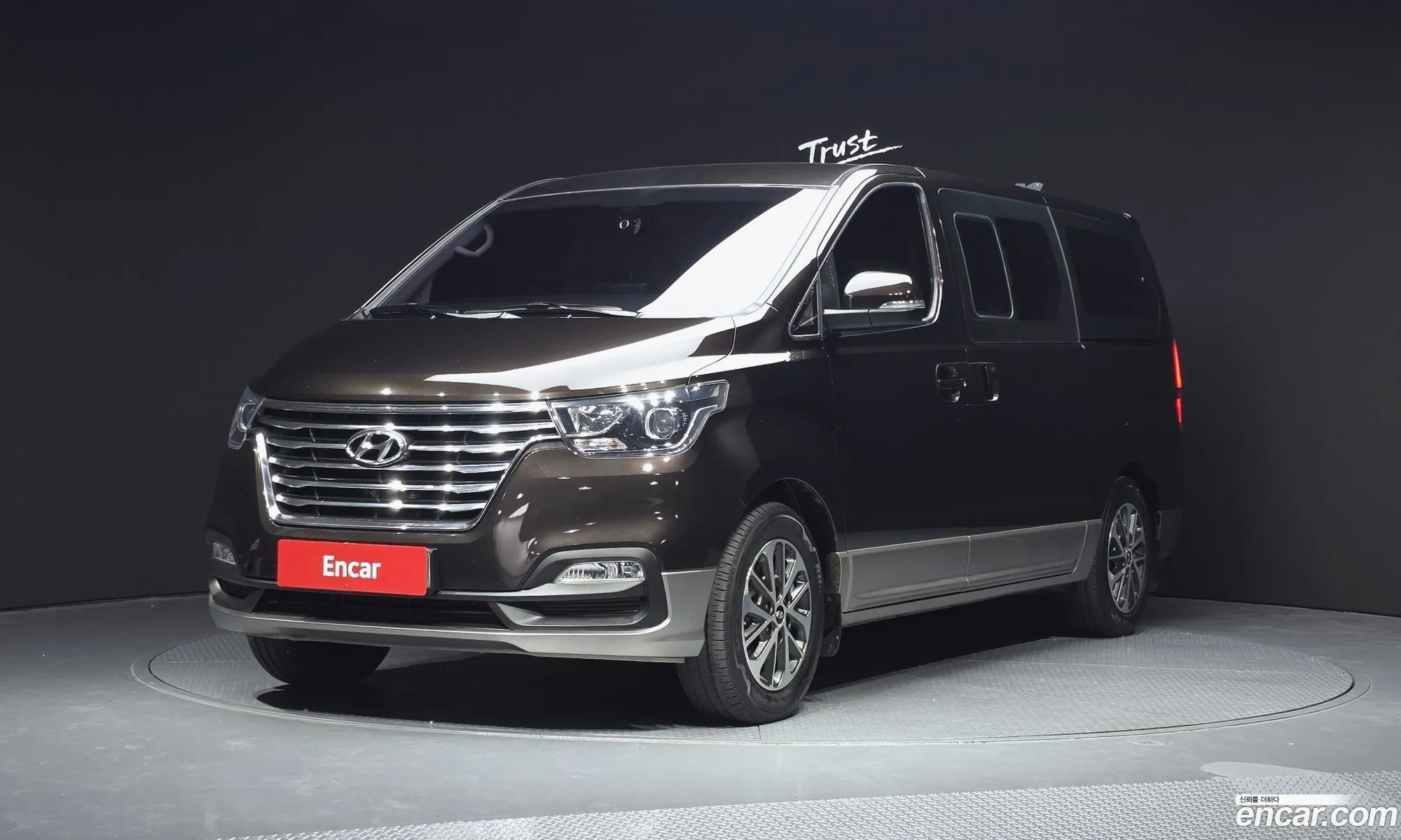 Hyundai Grand Starex 2018 — 2