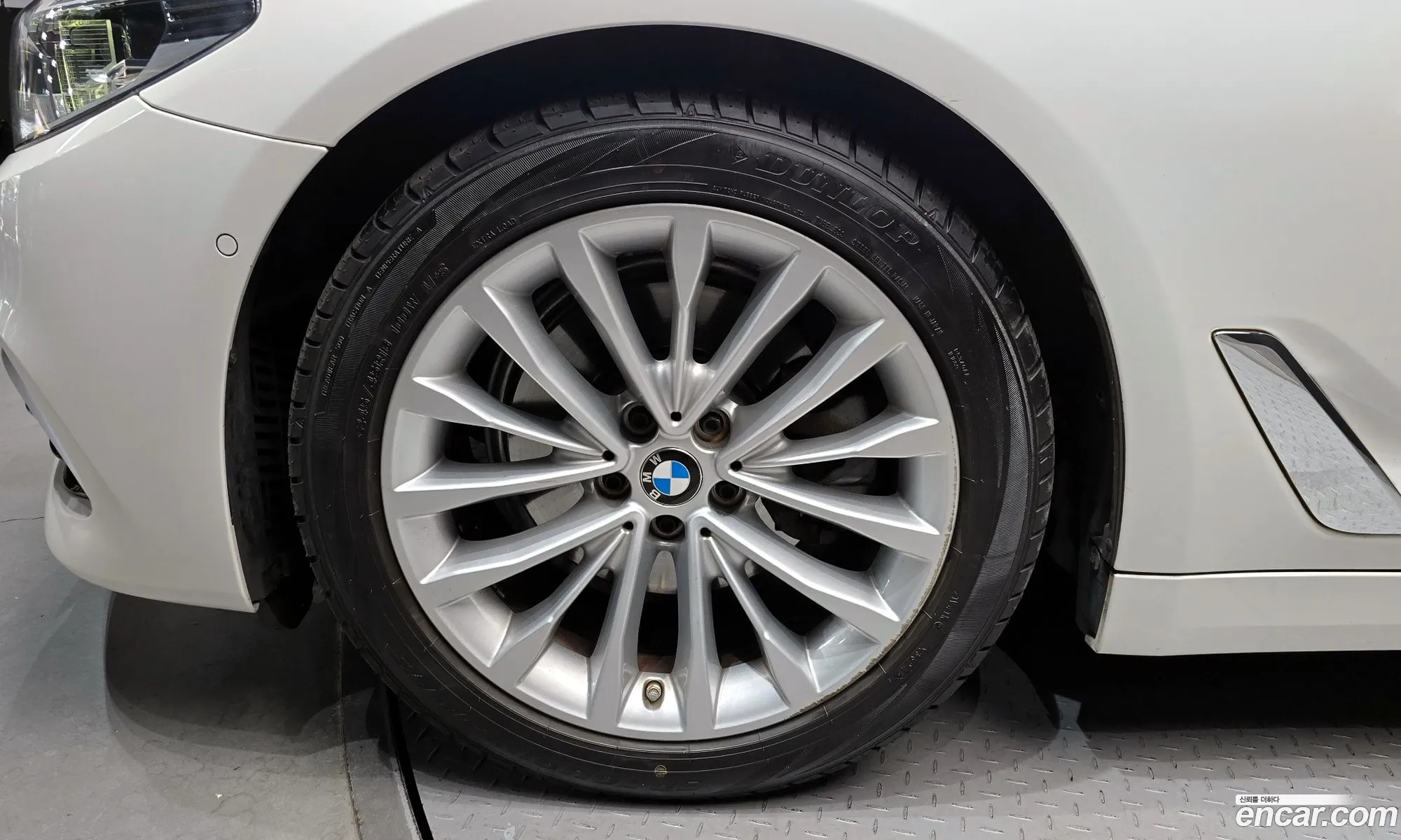 BMW 5 Series 2018 WBAJC3102JWE63722 — 15