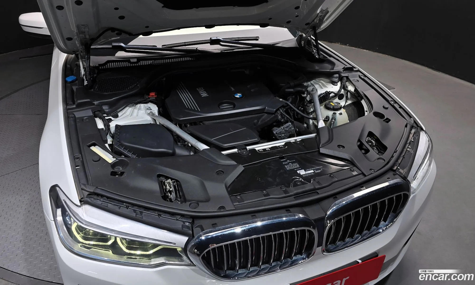 BMW 5 Series 2018 WBAJC3102JWE63722 — 10