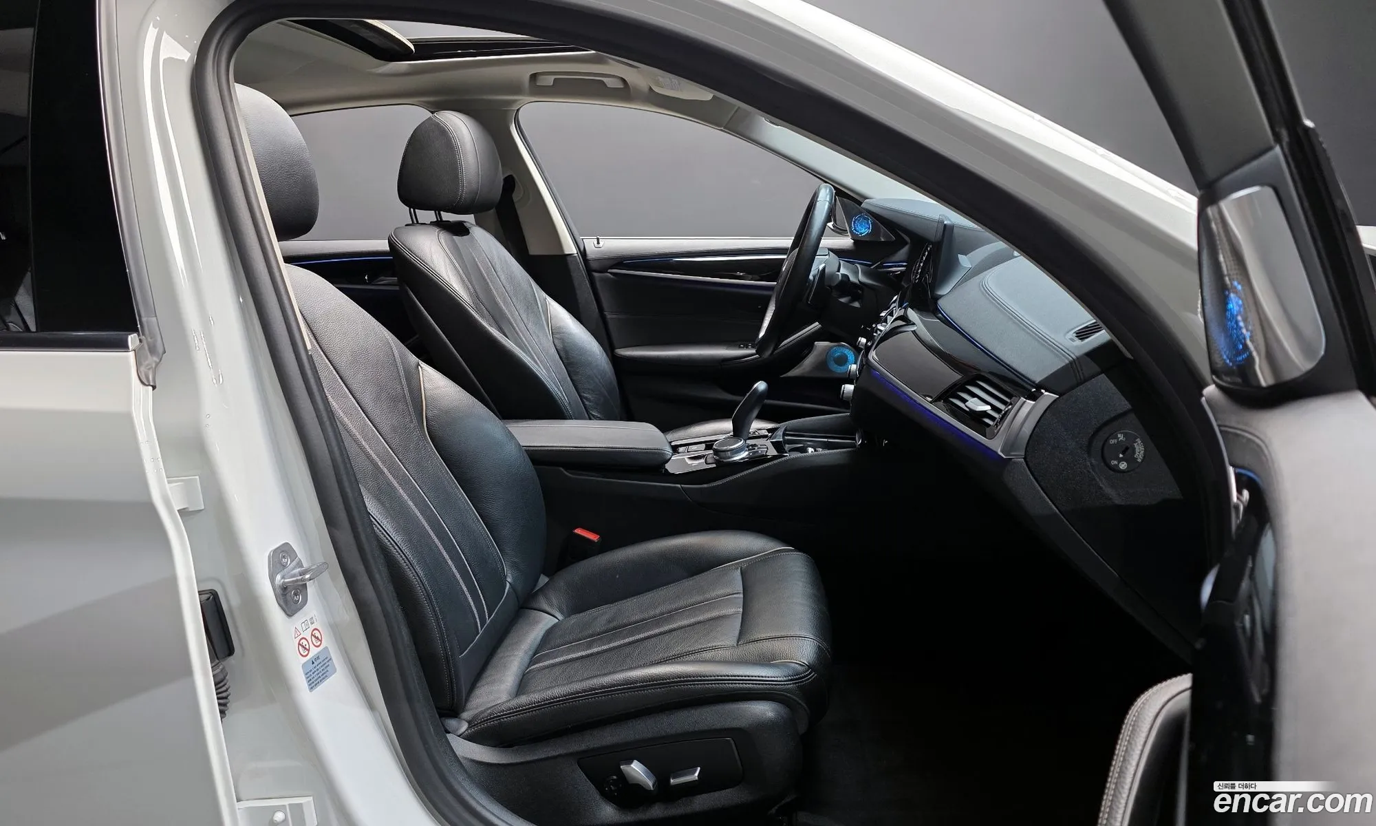 BMW 5 Series 2018 WBAJC3102JWE63722 — 5