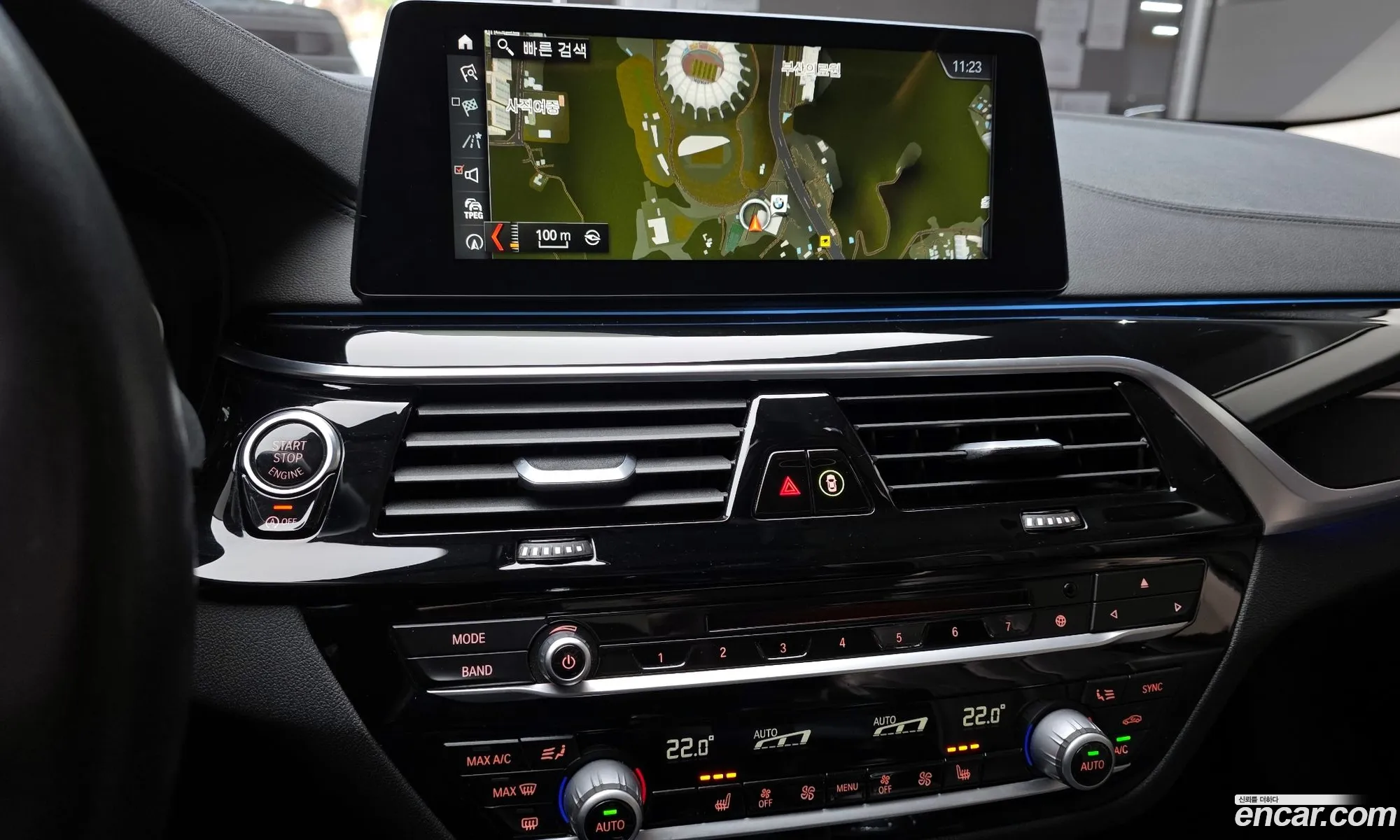 BMW 5 Series 2018 WBAJC3102JWE63722 — 11