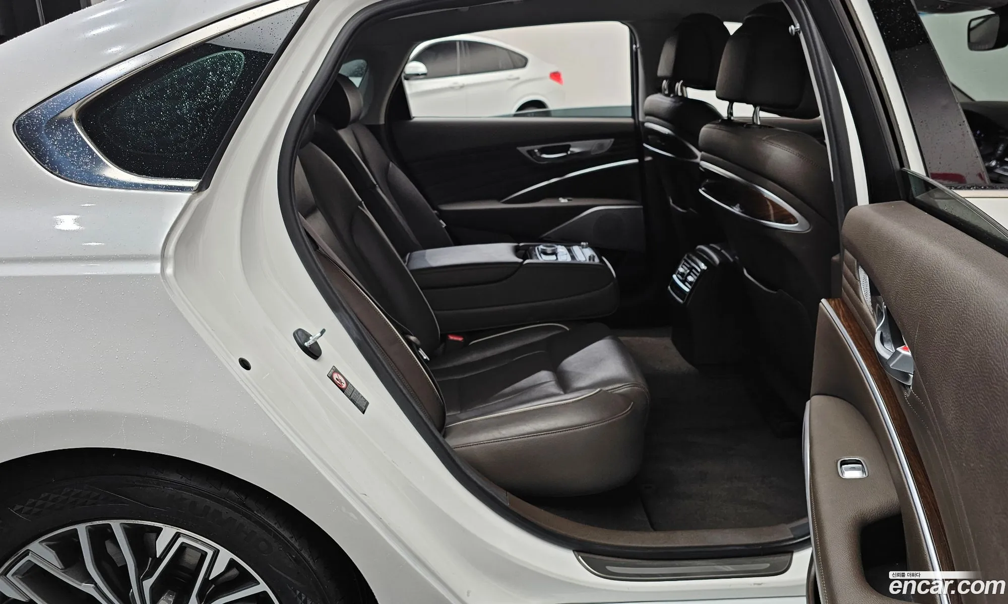 Kia The K9 2018 — 18