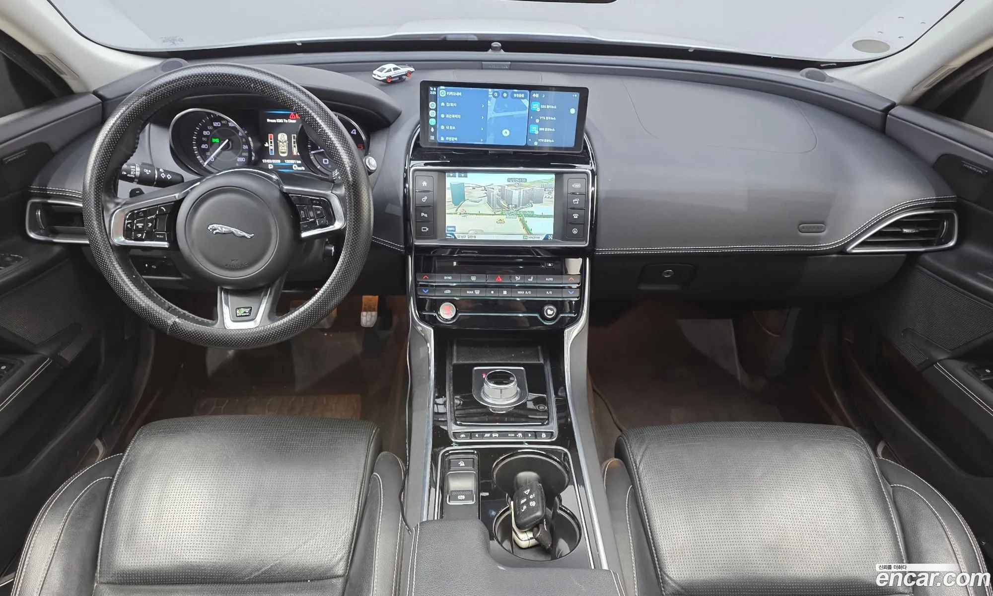 Jaguar XE 2016 SAJAB4BN8GA925968 — 6