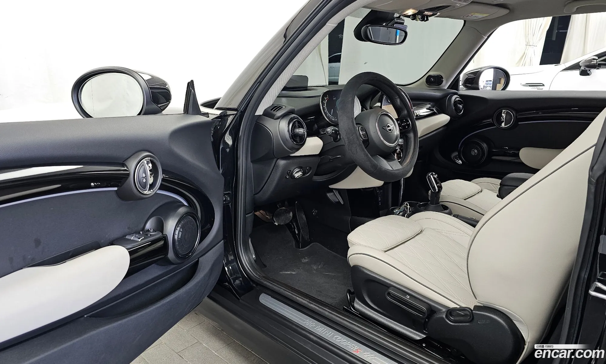 Mini Cooper S 2022 WMW61DH01P2T16540 — 12