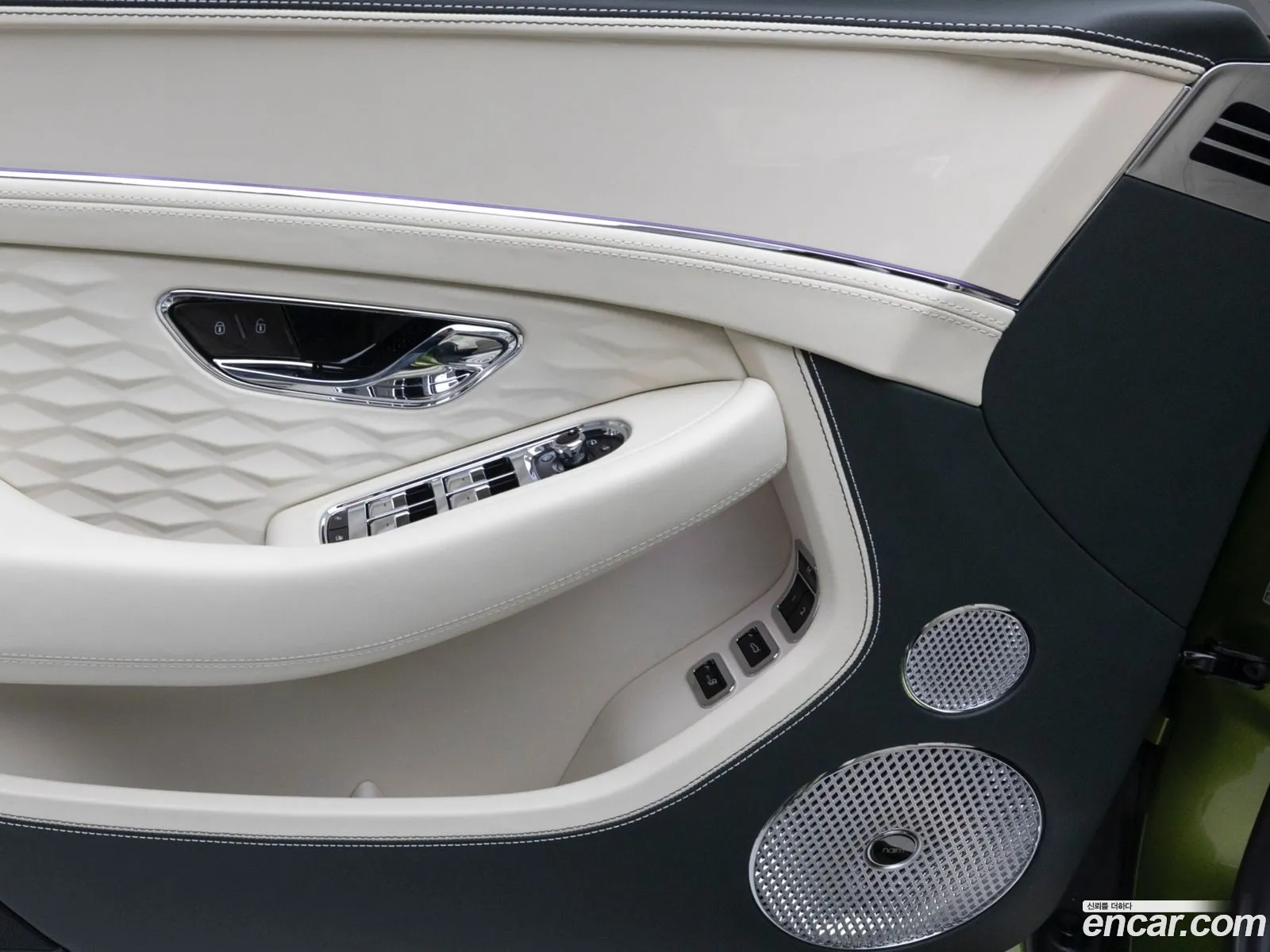 Bentley Continental GT 2025 — 18