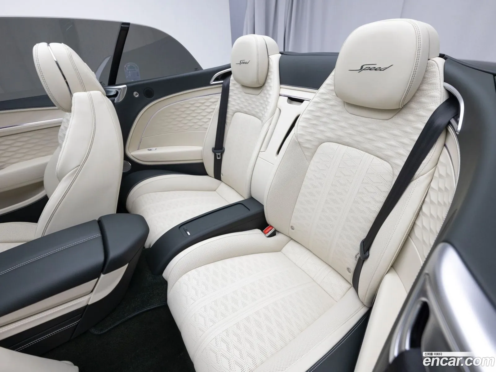 Bentley Continental GT 2025 — 3