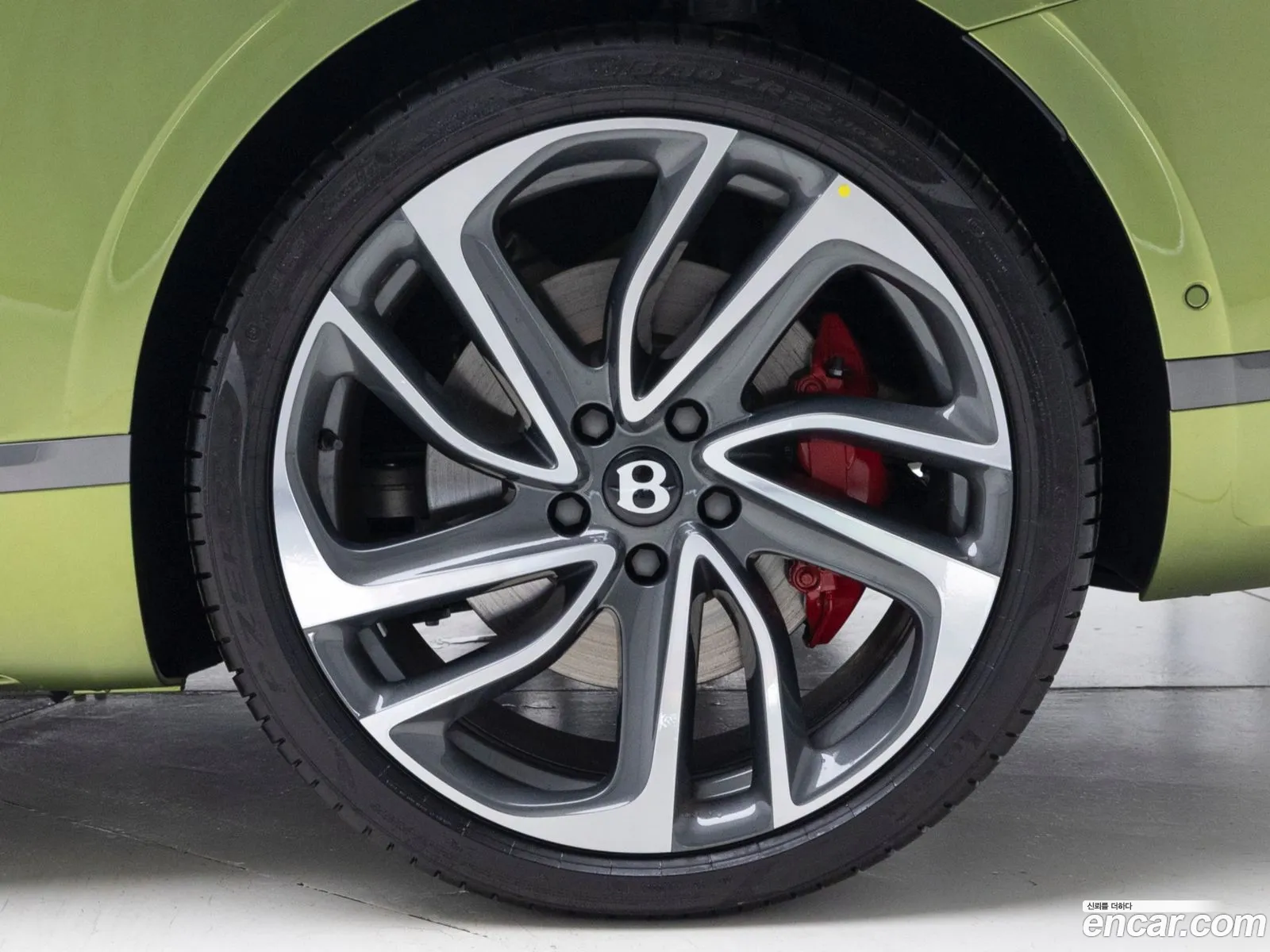 Bentley Continental GT 2025 — 14
