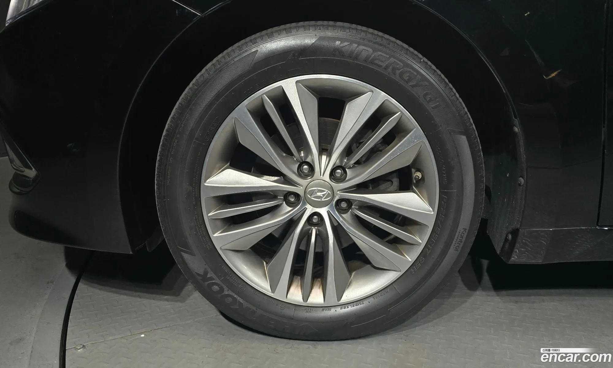 Hyundai Grandeur HG 2015 — 20