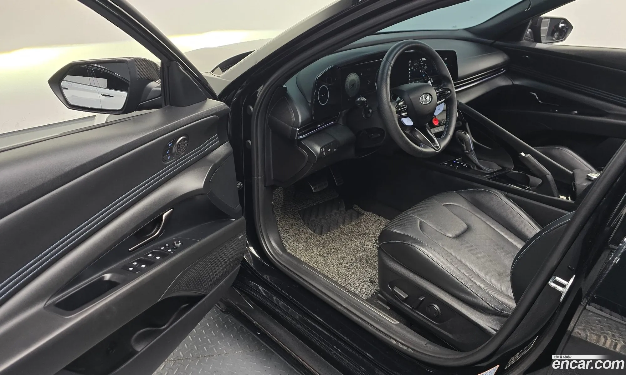 Hyundai Elantra 2022 — 19