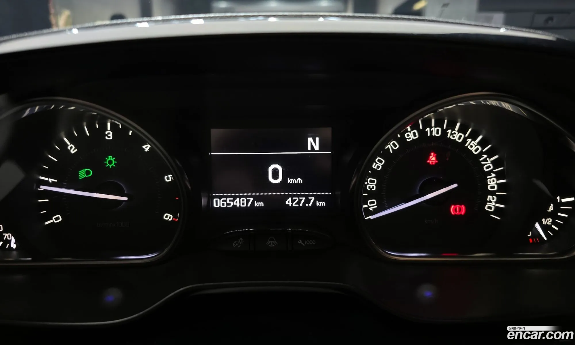 Peugeot 2008 2016 VF3CUBHYMGY043606 — 11