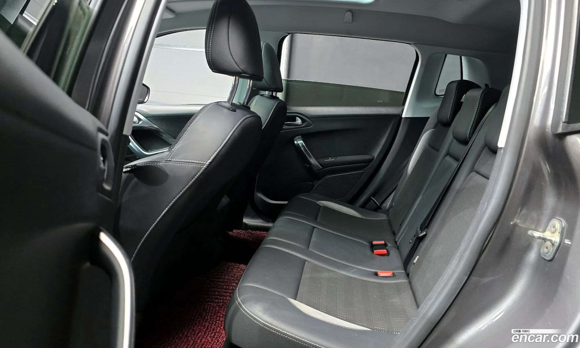 Peugeot 2008 2016 VF3CUBHYMGY043606 — 20