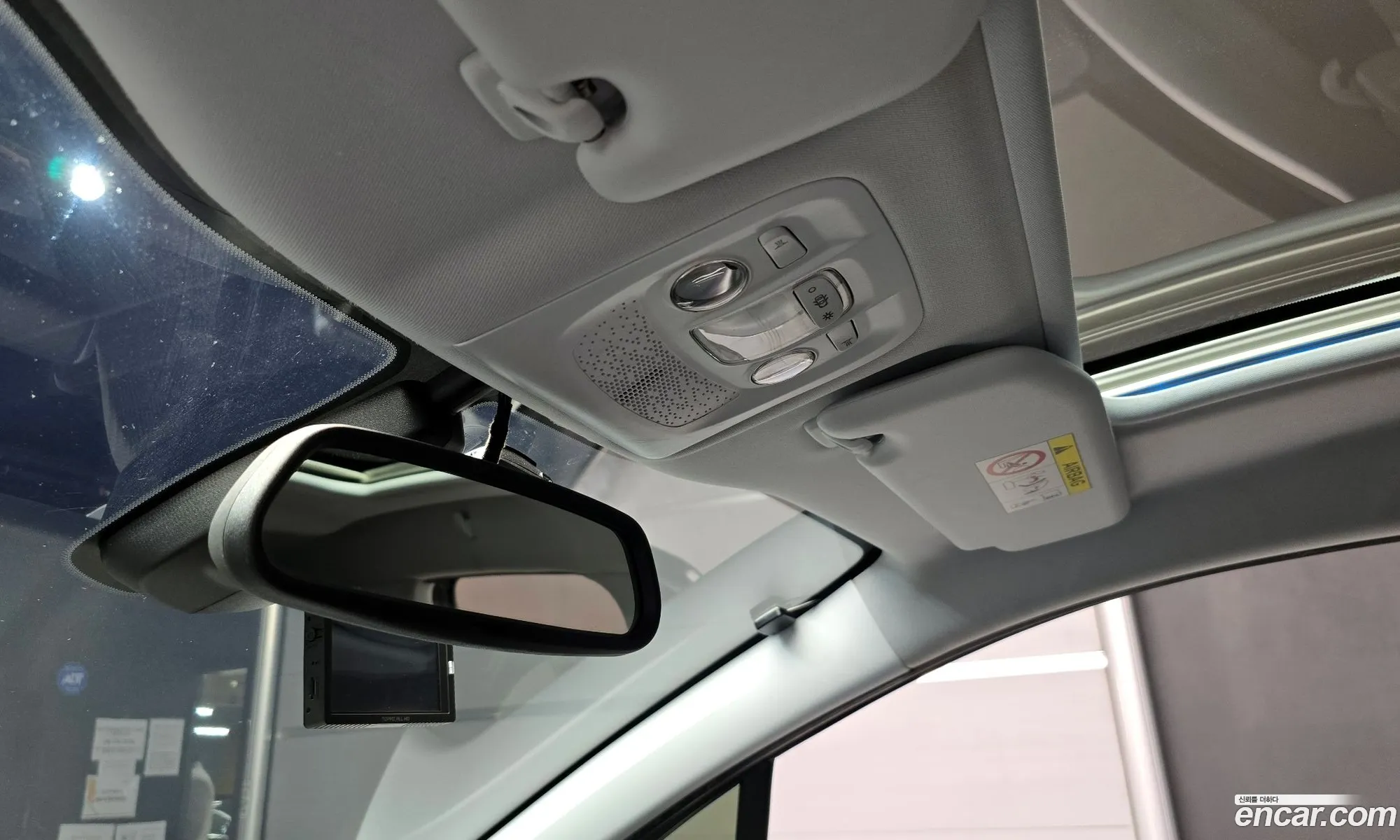 Peugeot 2008 2016 VF3CUBHYMGY043606 — 14