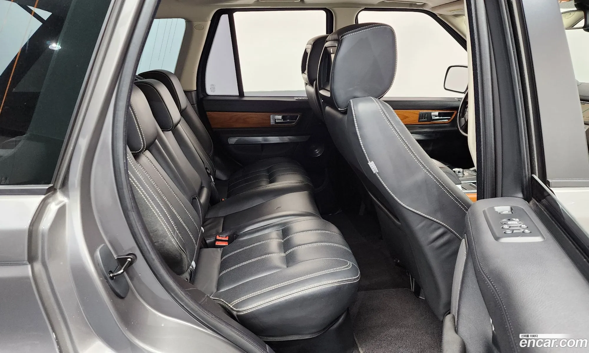Land Rover Range Rover Sport 2010 SALSH2E49AA250169 — 5