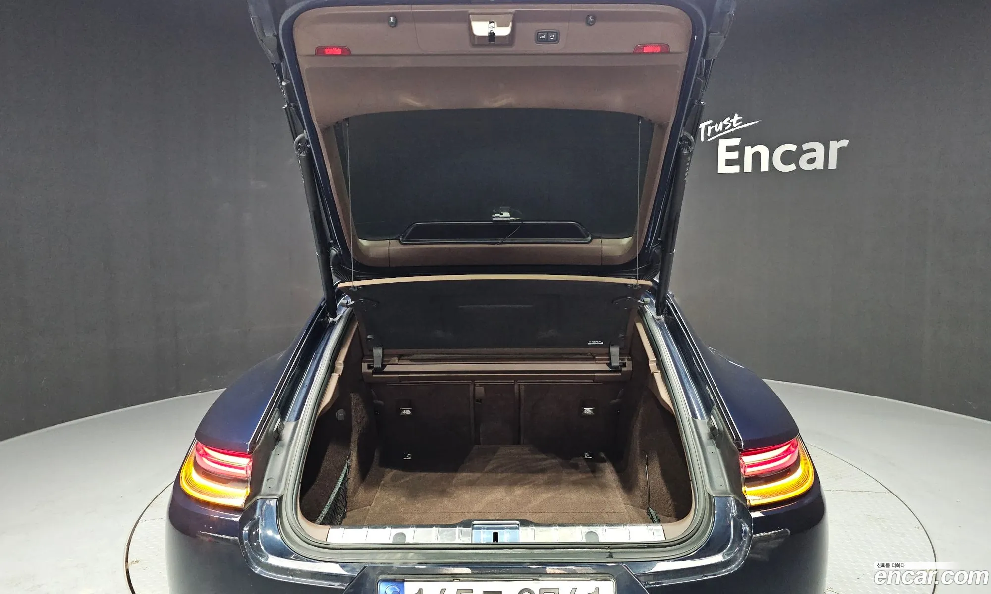 Porsche Panamera 2023 — 3