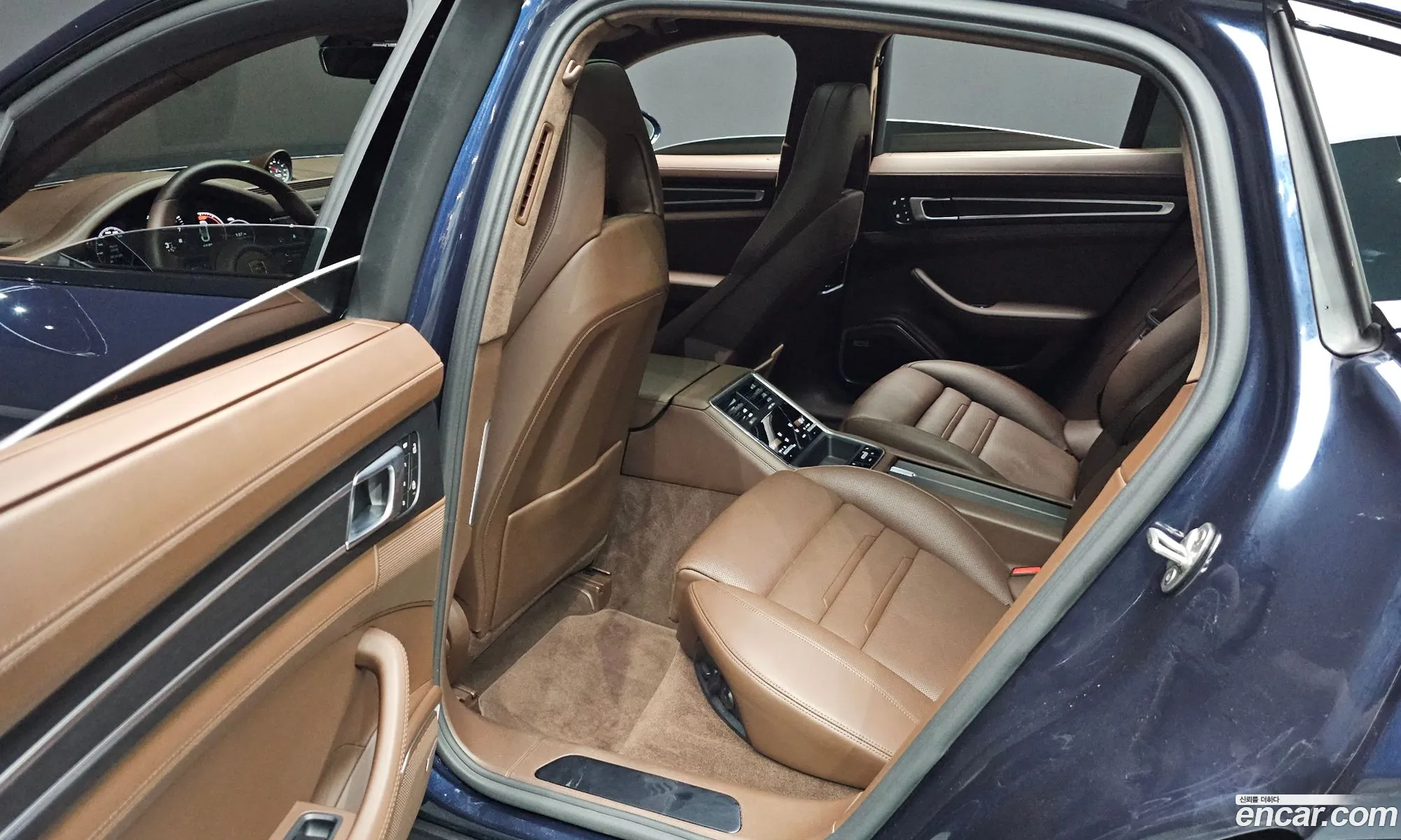 Porsche Panamera 2023 — 19