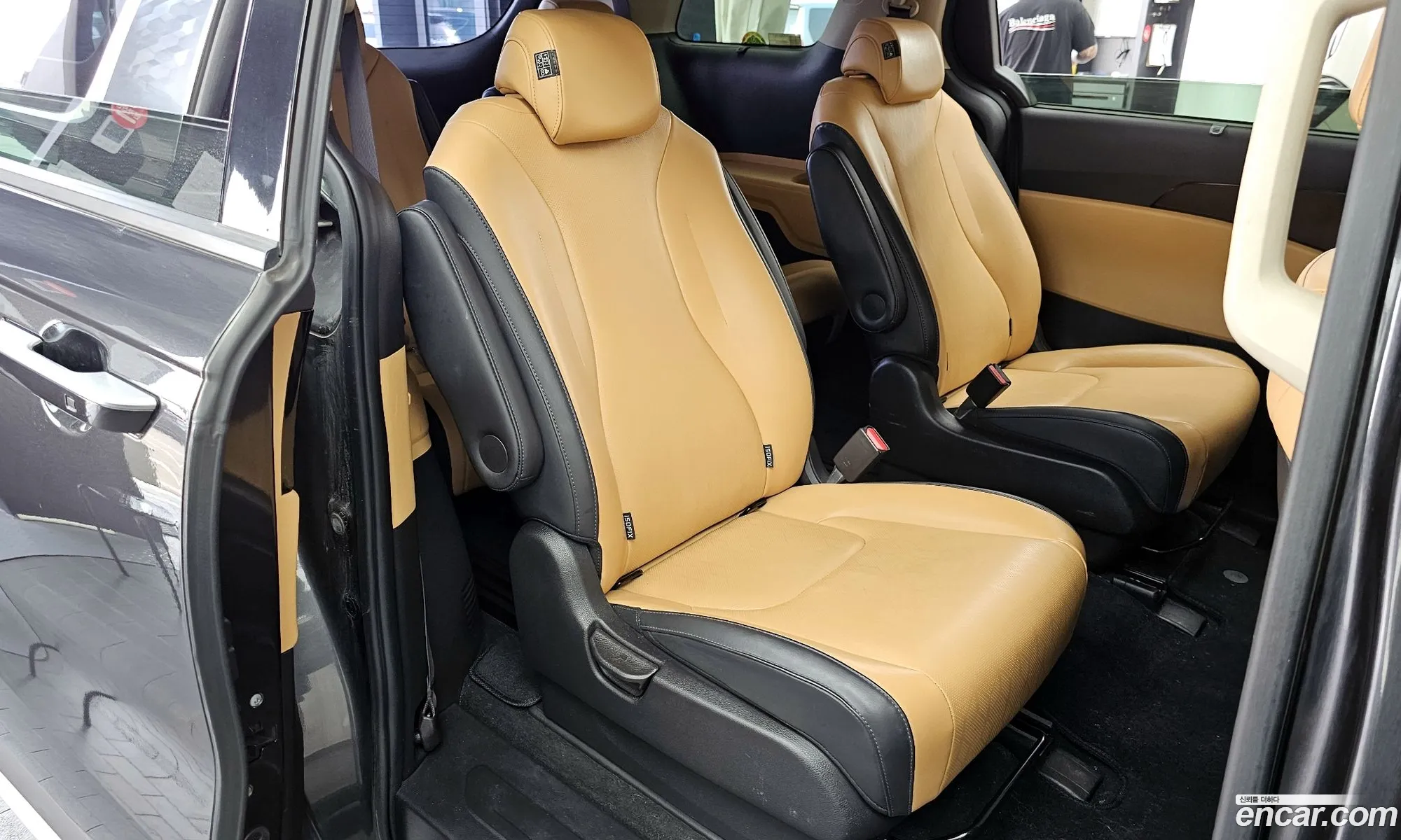 Kia Carnival 2021 — 12