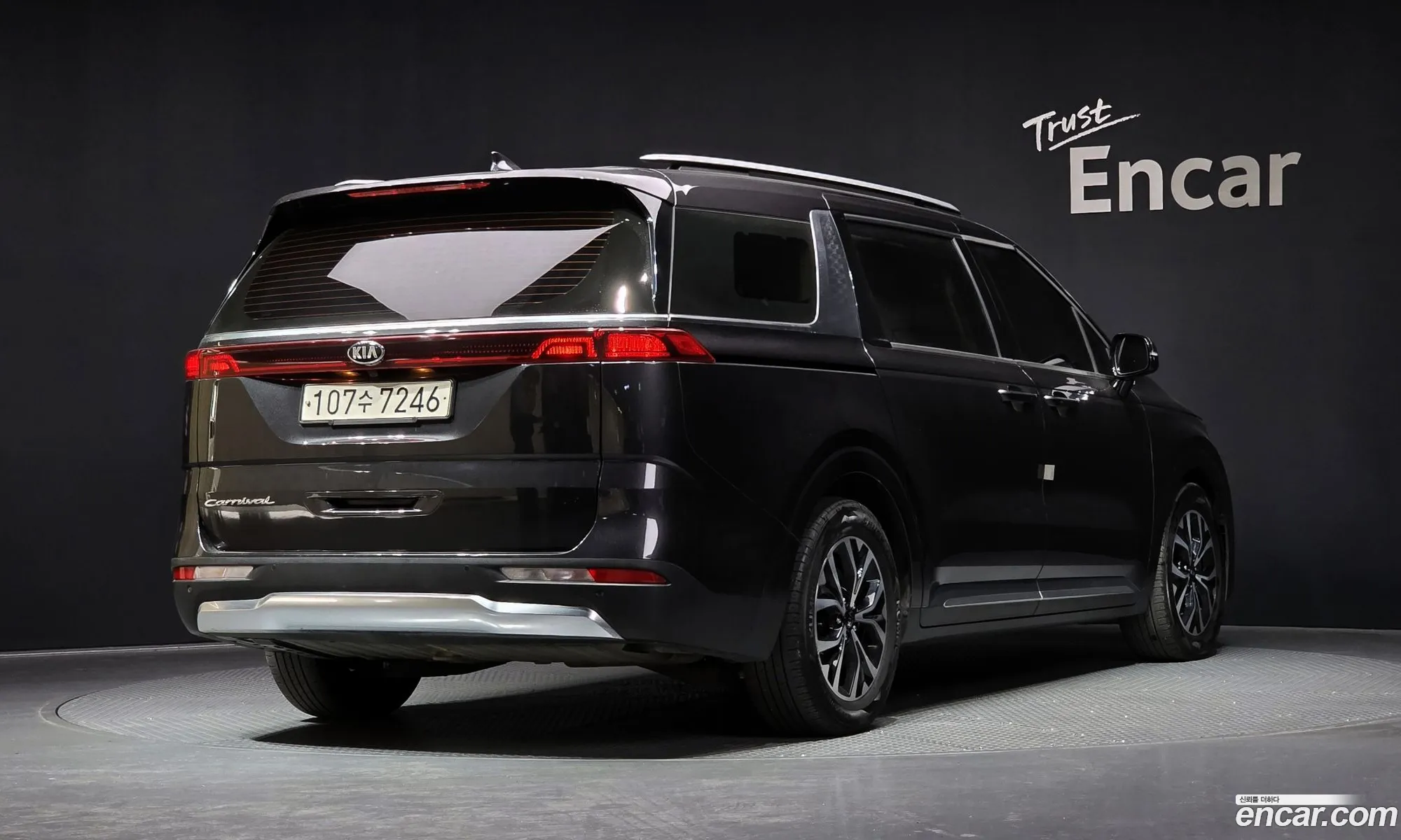 Kia Carnival 2021 — 2
