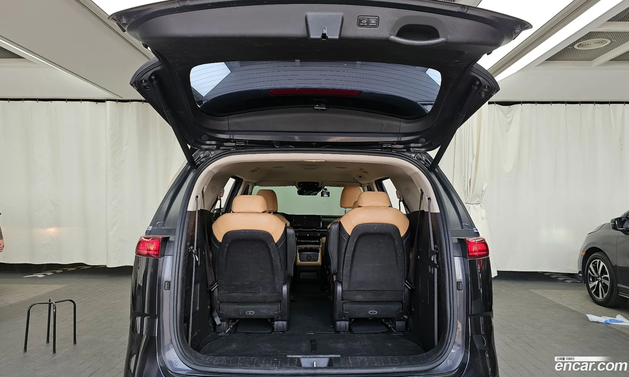 Kia Carnival 2021 — 11