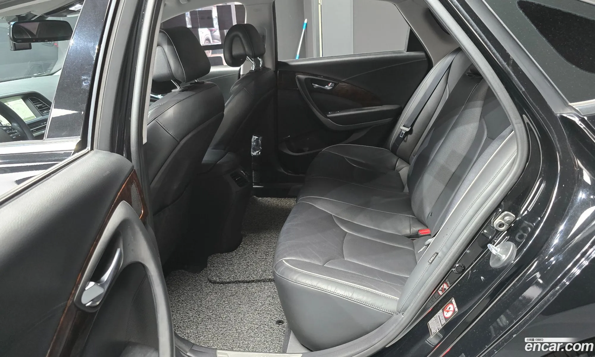 Hyundai Aslan 2015 — 17