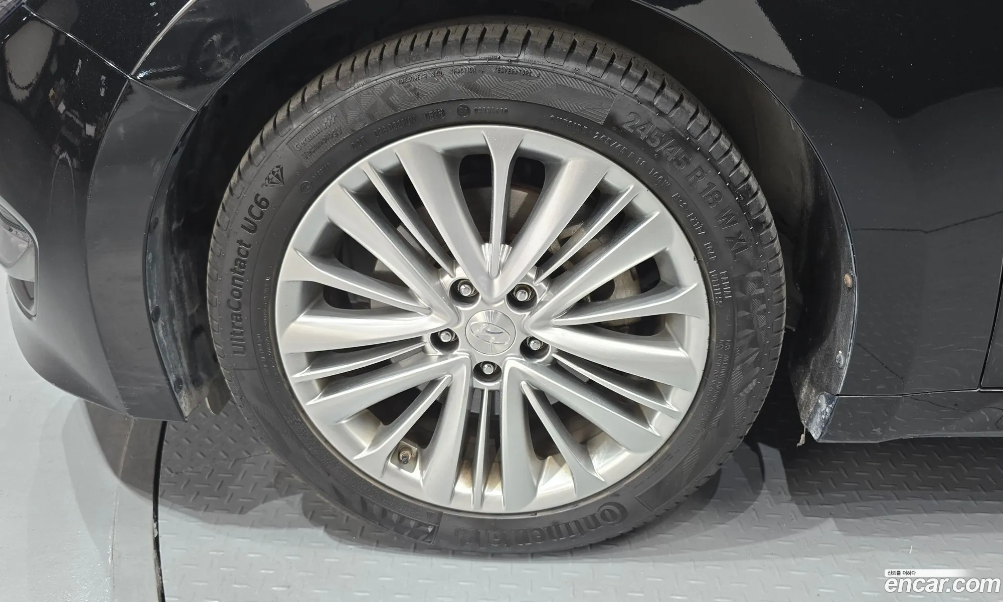 Hyundai Aslan 2015 — 2