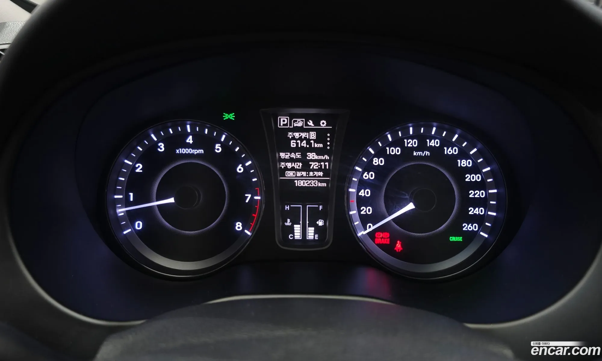 Hyundai Aslan 2015 — 19