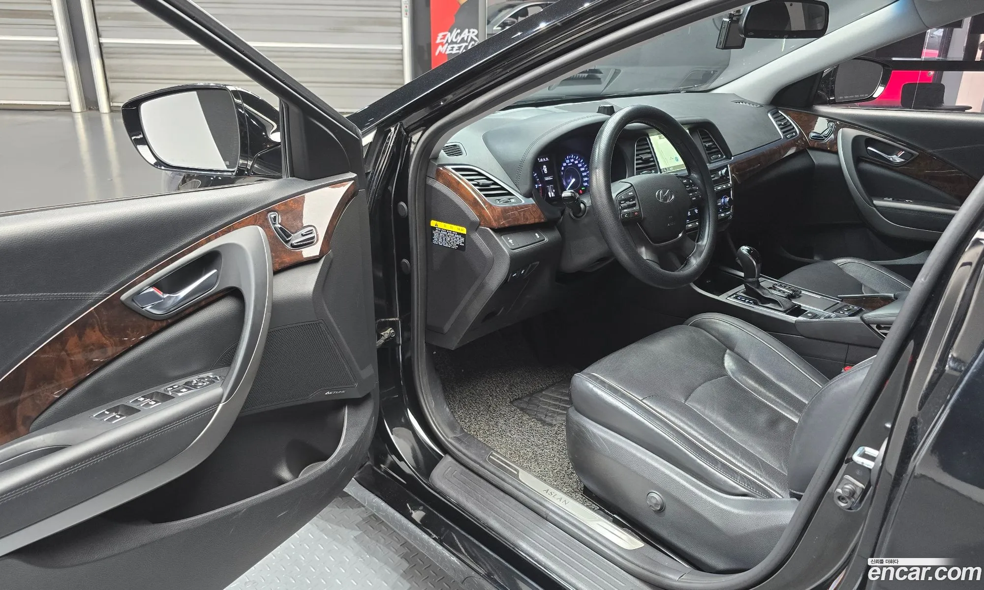 Hyundai Aslan 2015 — 3
