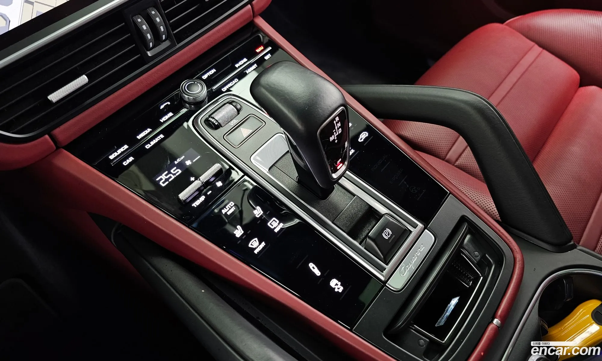 Porsche Cayenne 2019 WP1AA29Y7KDA23923 — 17