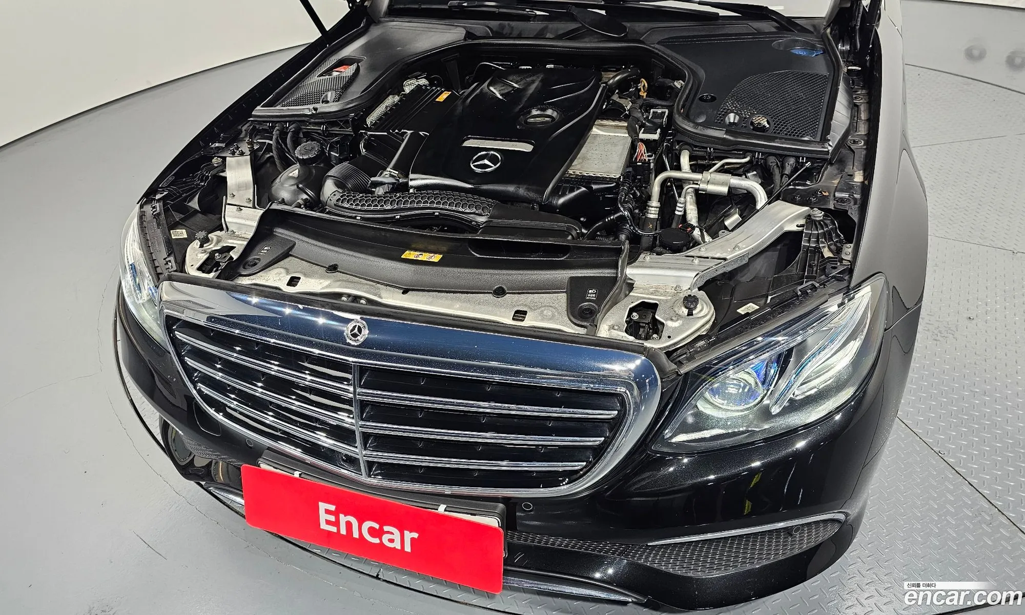 Mercedes-Benz E-Class W213 2017 WDDZF4JB3HA249126 — 19