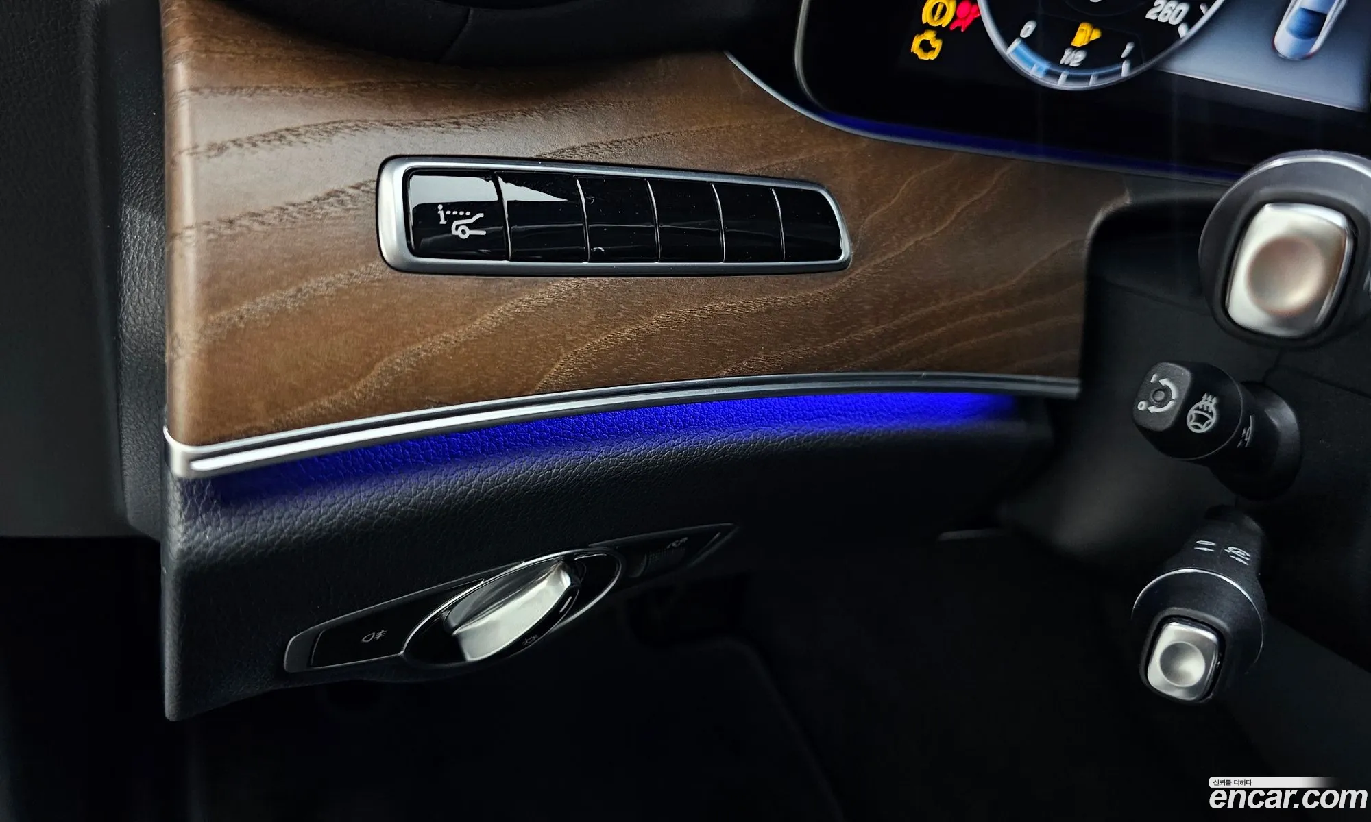 Mercedes-Benz E-Class W213 2017 WDDZF4JB3HA249126 — 14