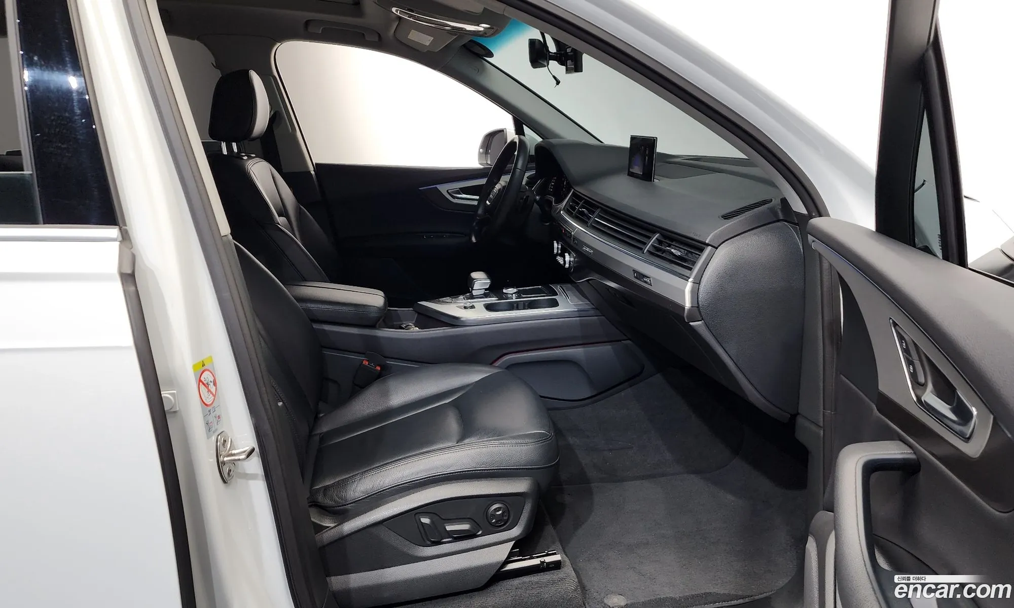 Audi Q7 2019 WAUZZZ4M0KD044541 — 5